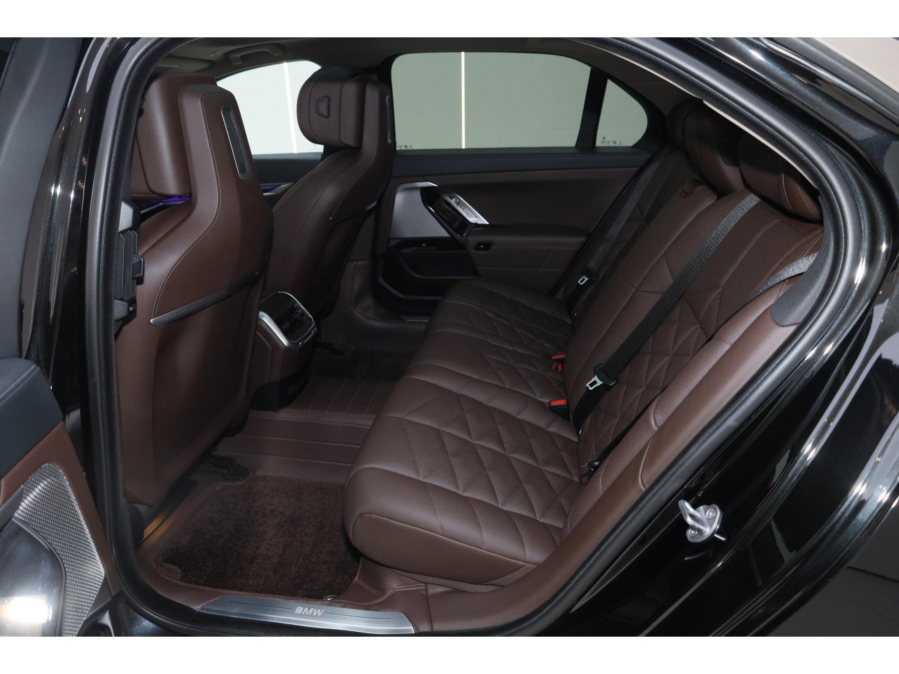 BMW 735Li 2024