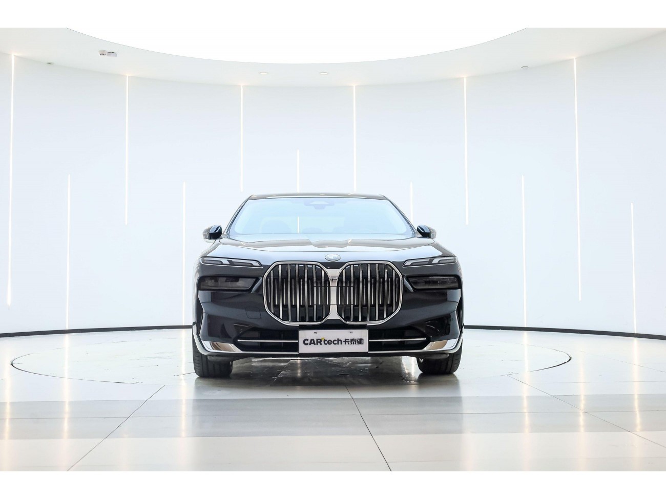 BMW 735Li 2024