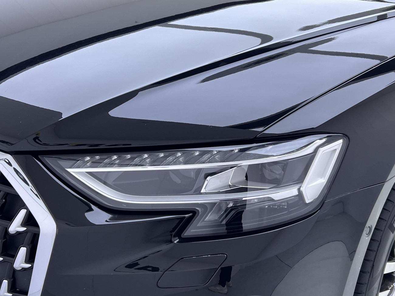 Audi A8L 50 TFSI 2024