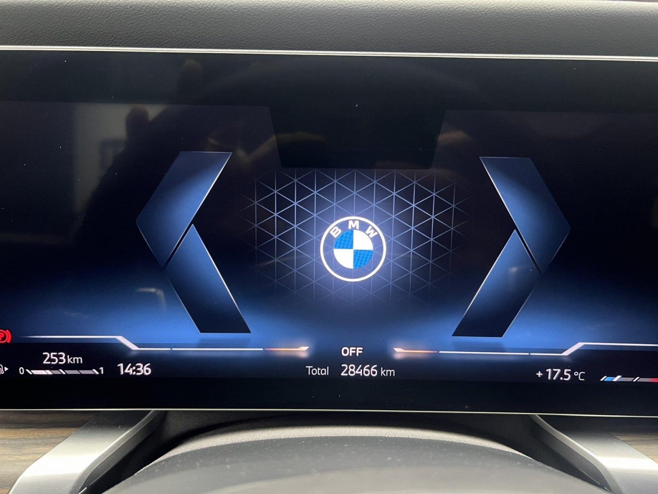 BMW 735Li 2024
