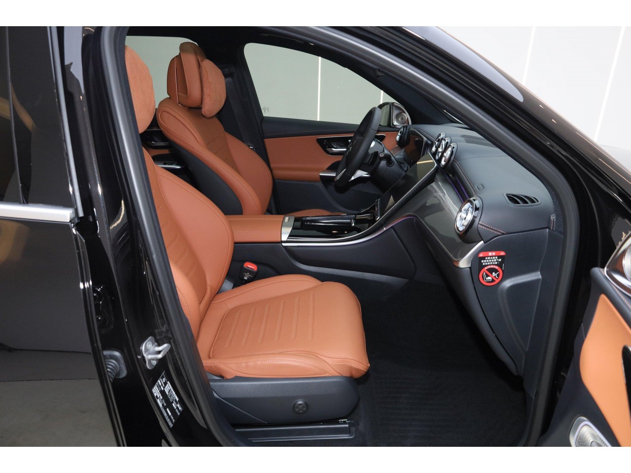 Mercedes-Benz GLC 260 L 2025