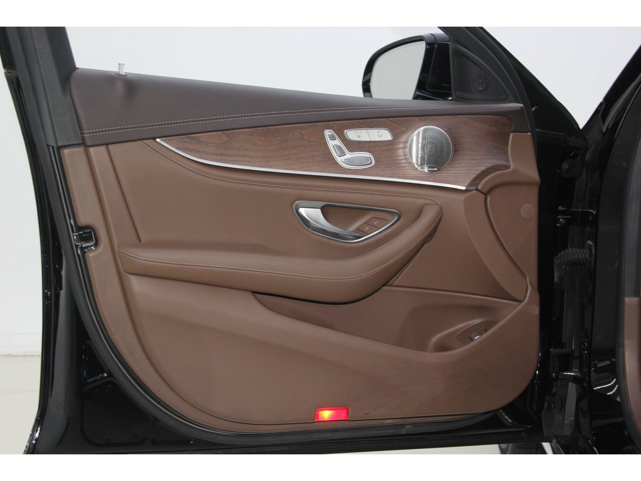 Mercedes-Benz E 300 L 2022