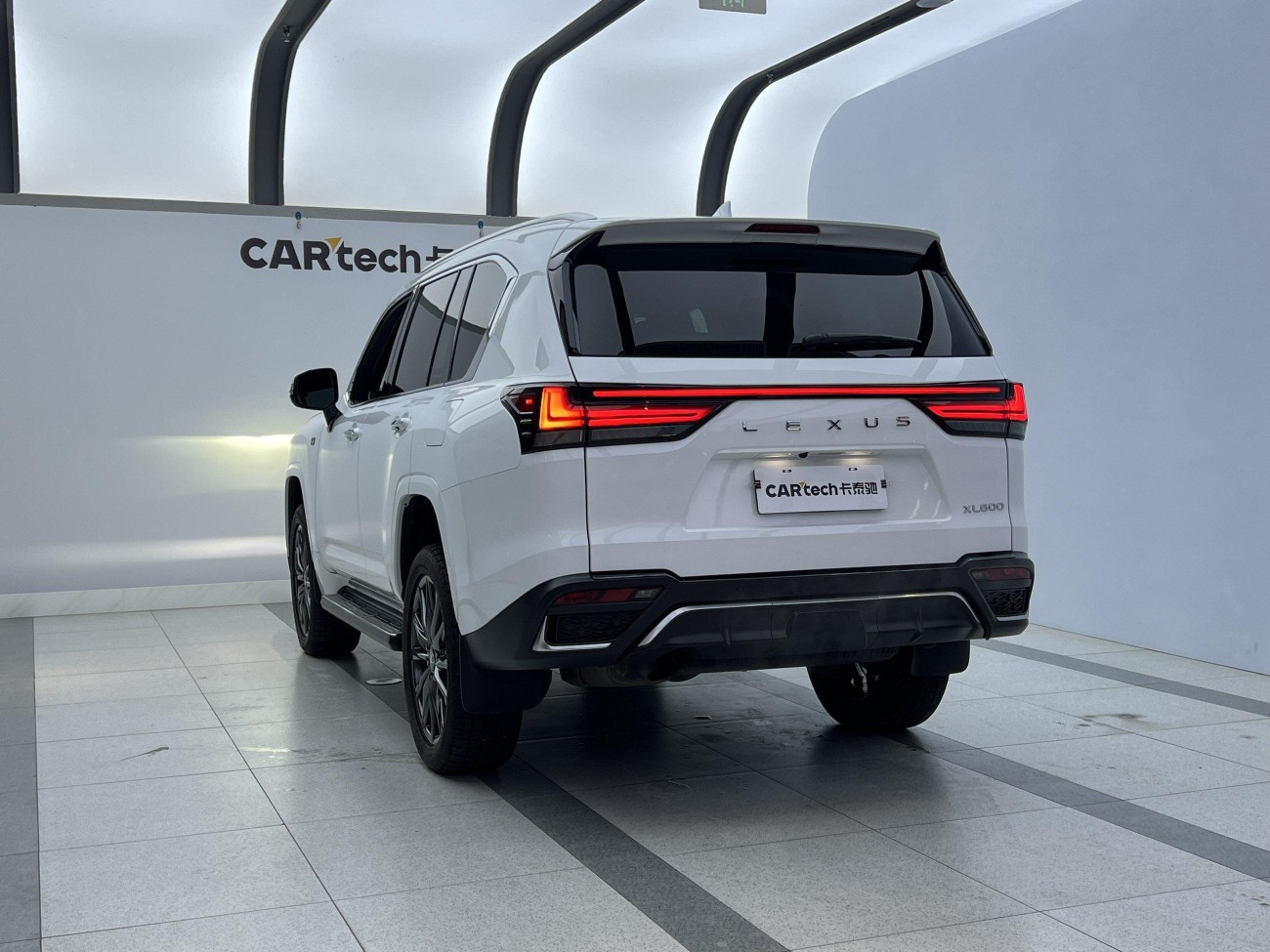 Lexus LX 600 2023