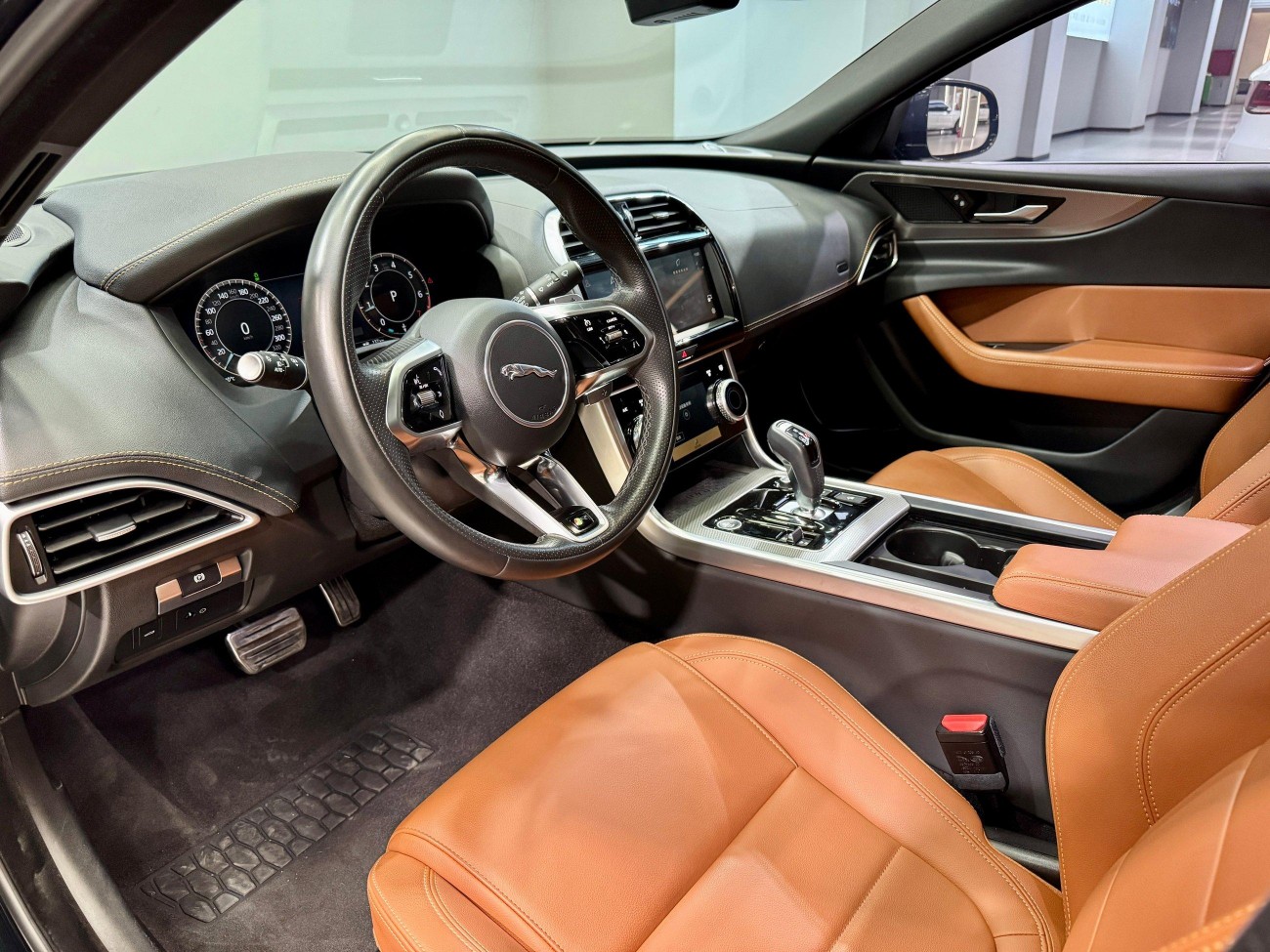 Jaguar XEL 2023
