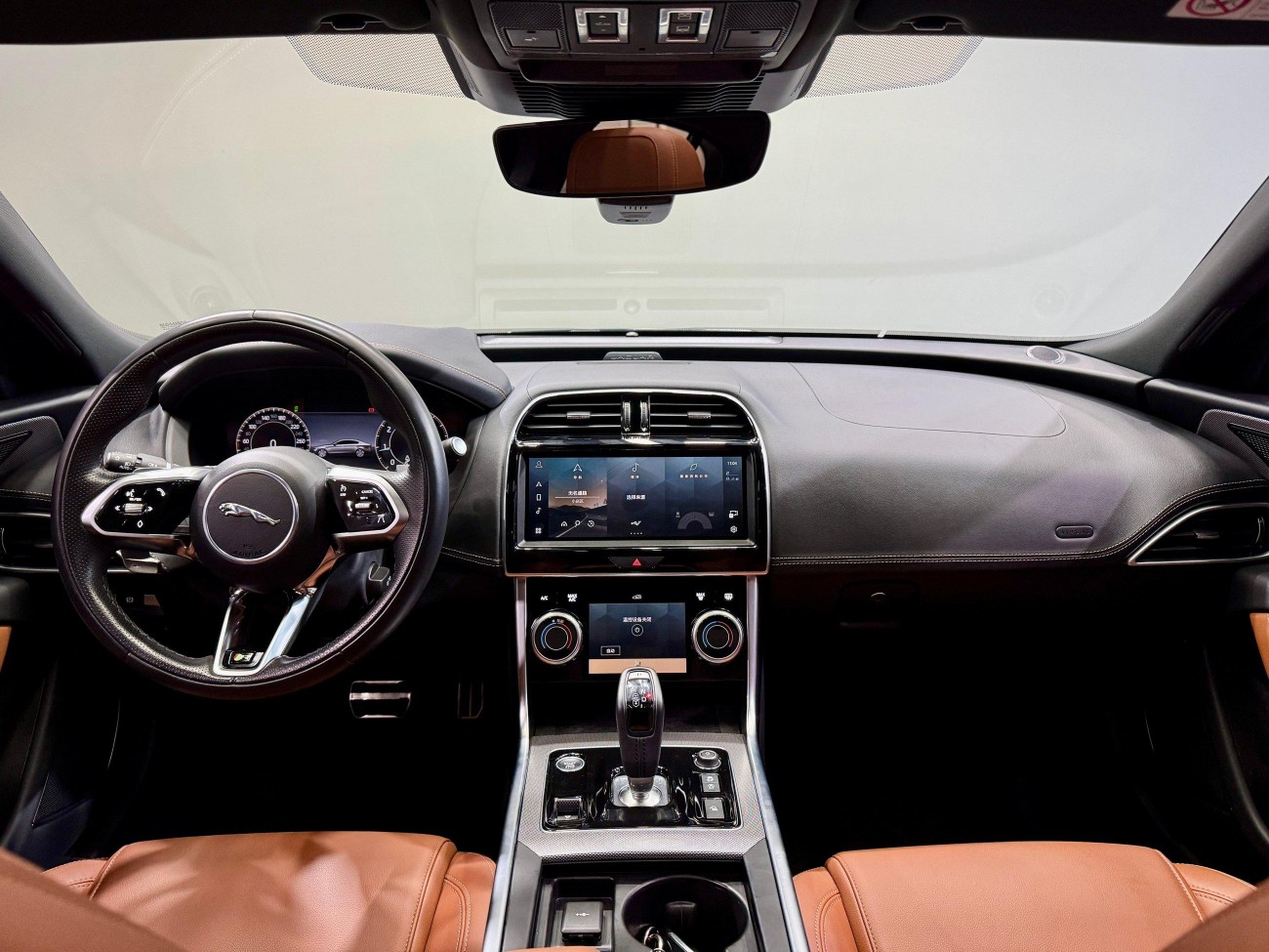 Jaguar XEL 2023