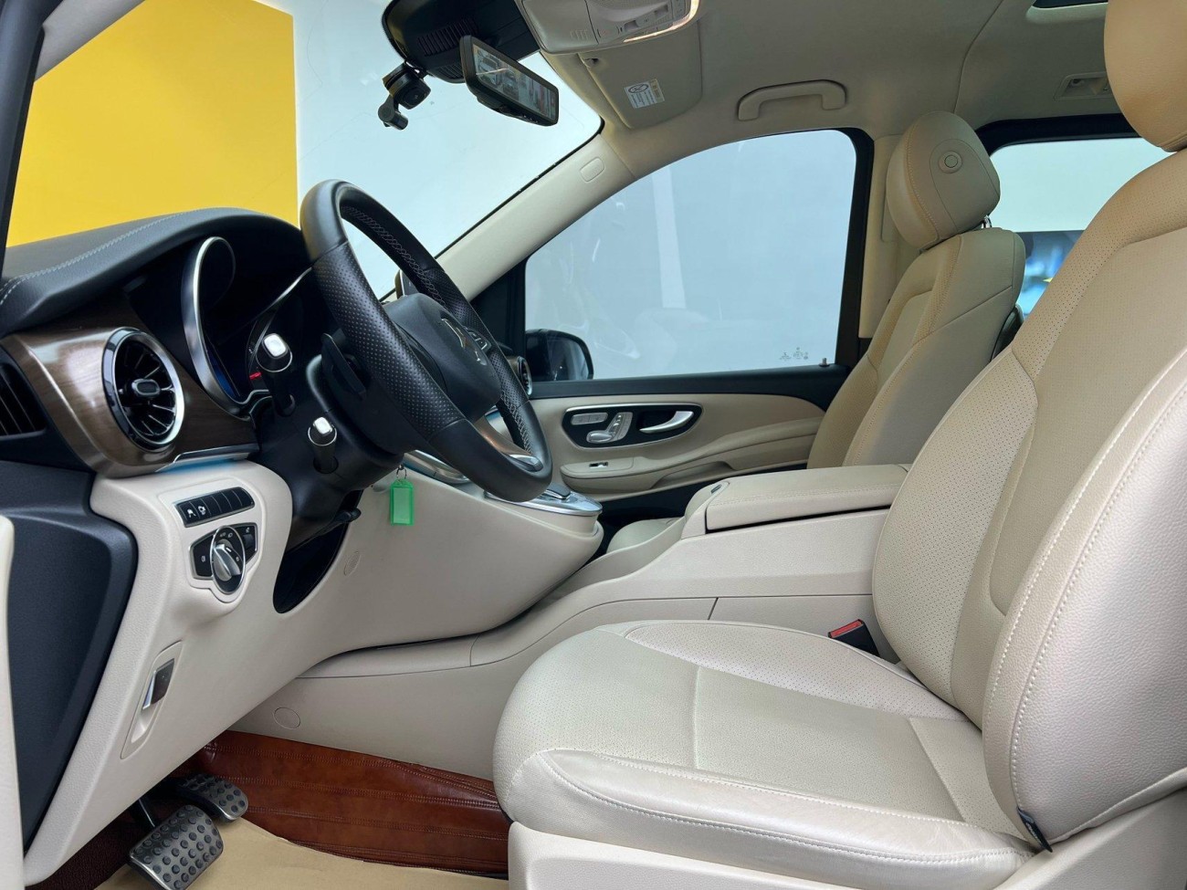 Mercedes-Benz V 2022
