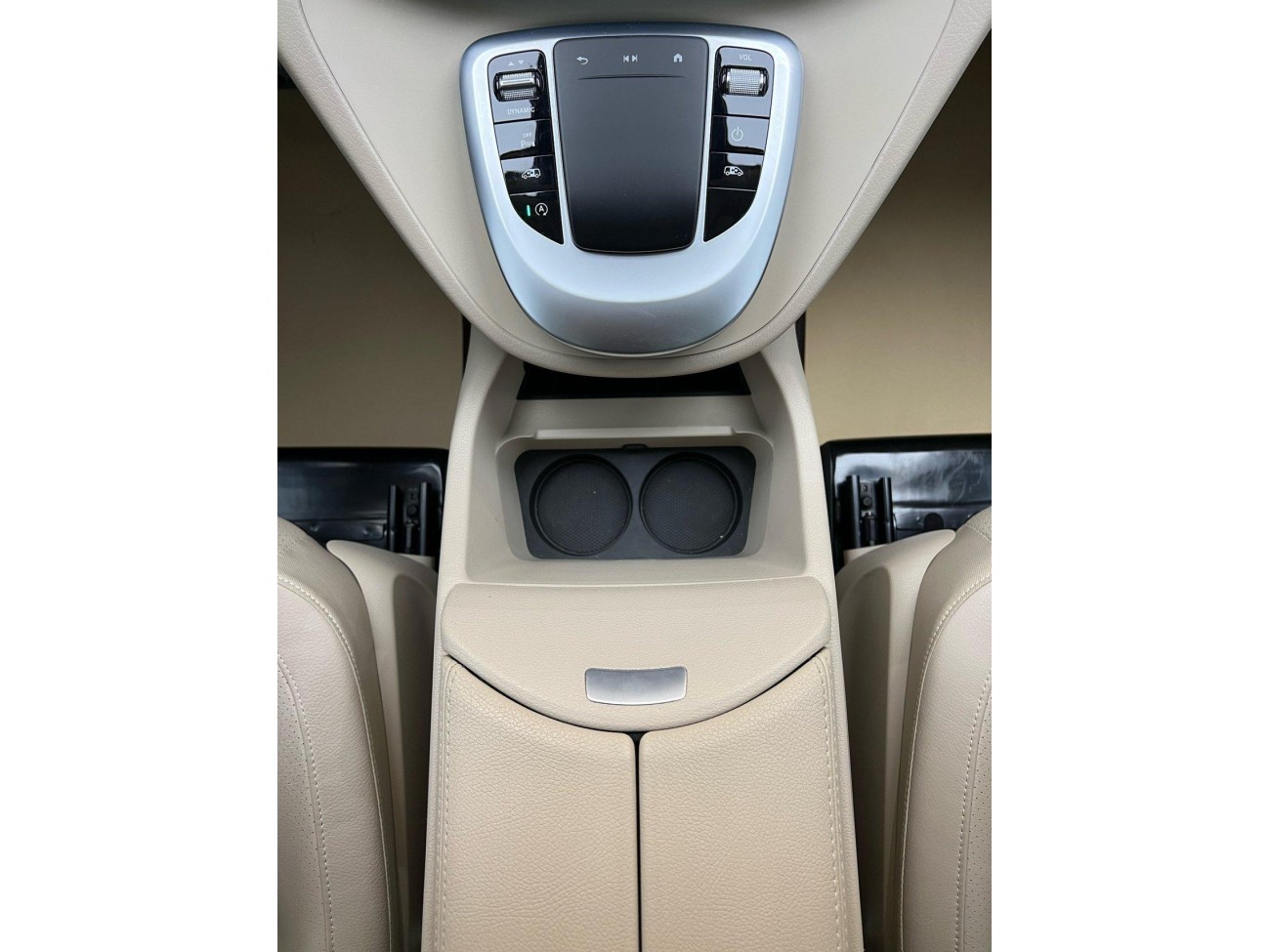 Mercedes-Benz V 2022