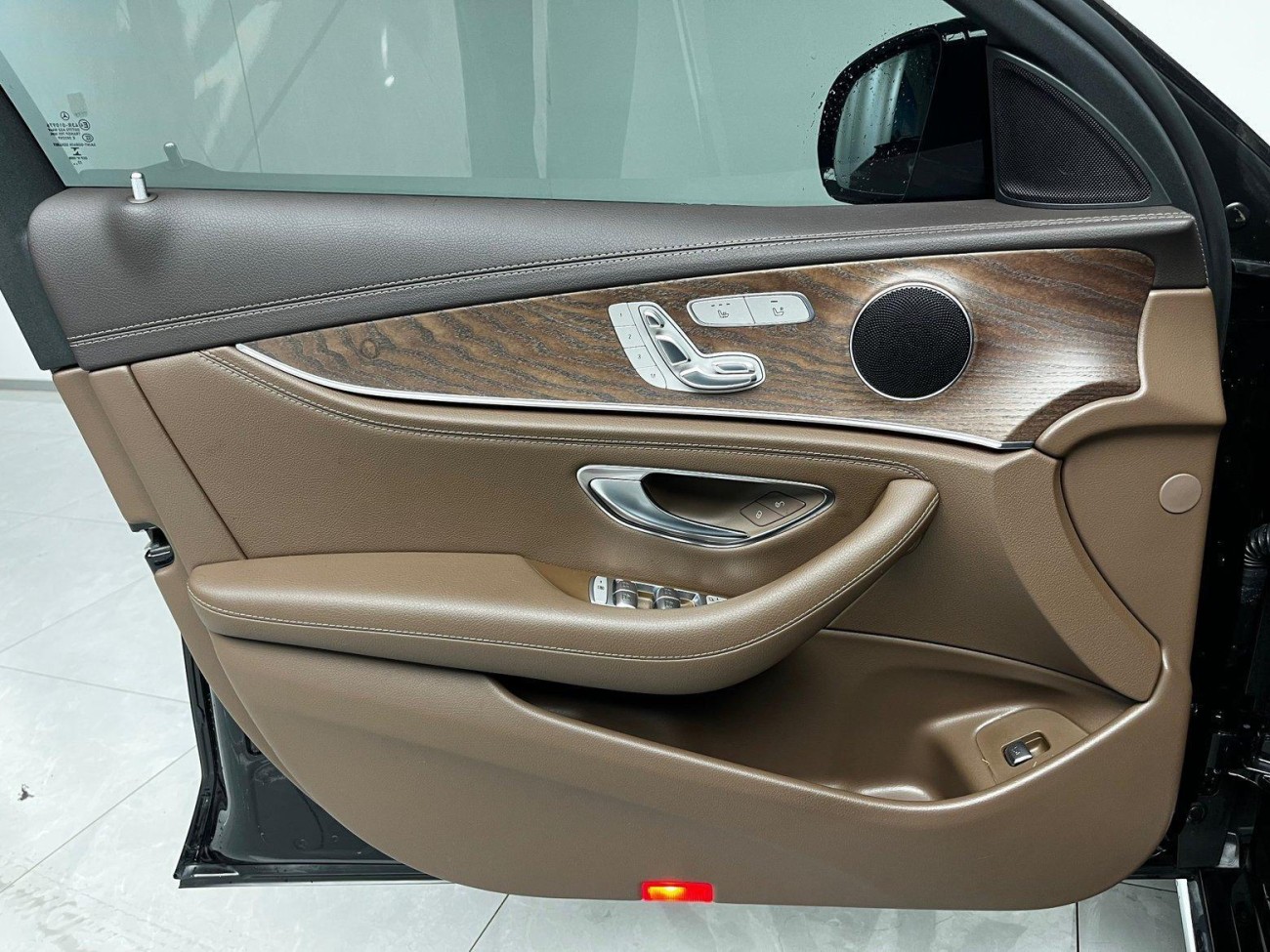 Mercedes-Benz E 300 L 2023