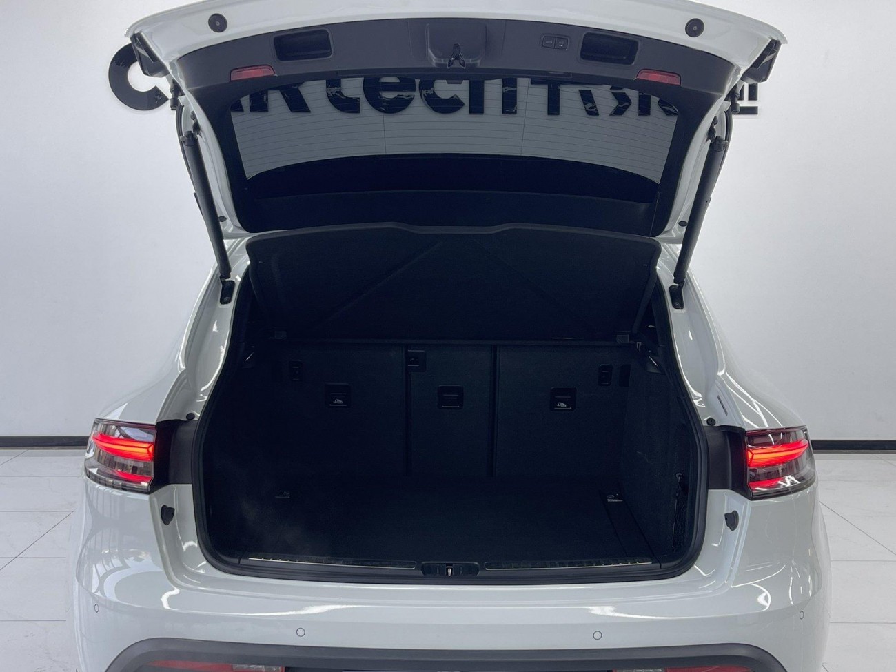 Porsche Macan 2024