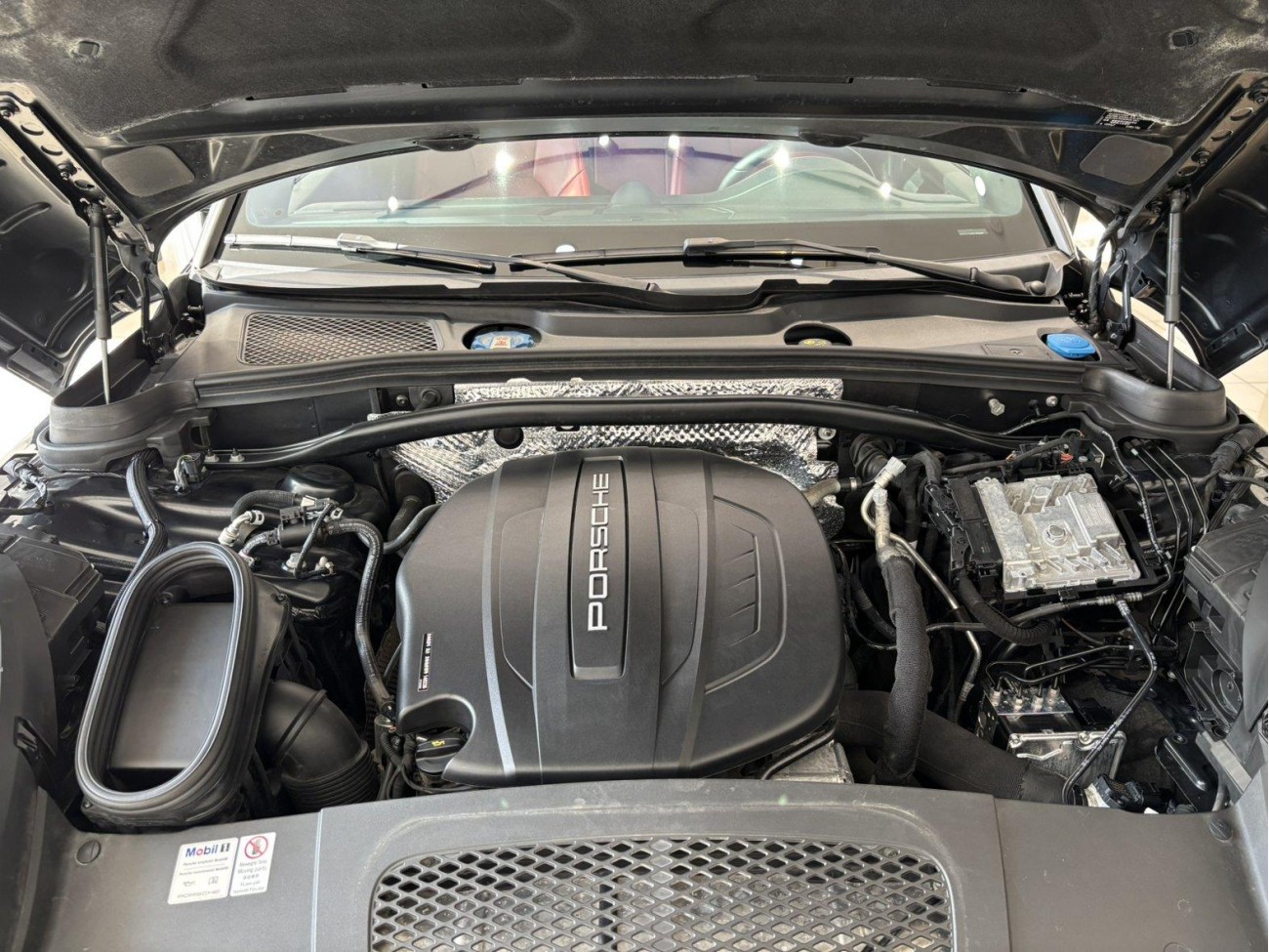 Porsche Macan 2021