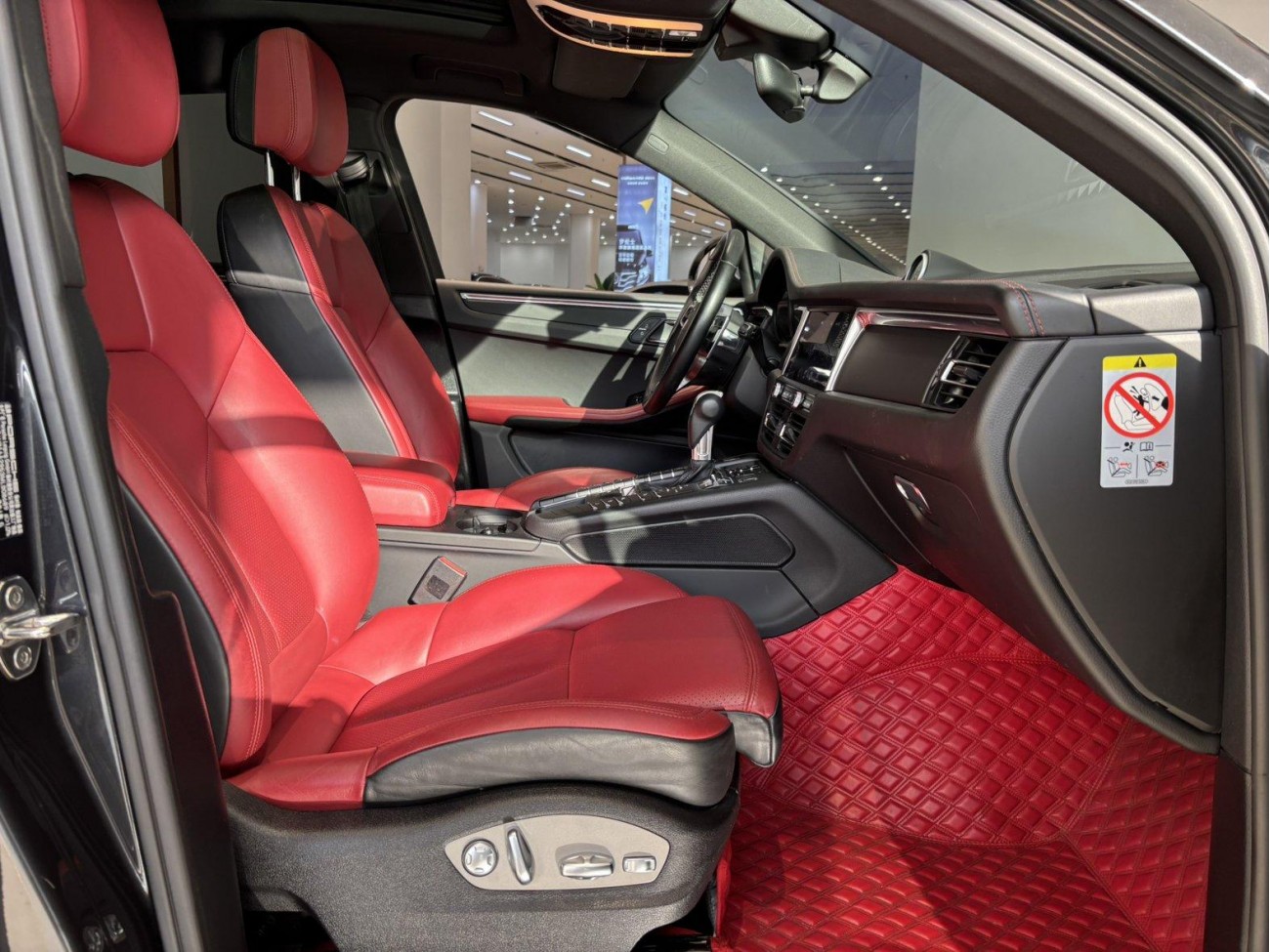 Porsche Macan 2021