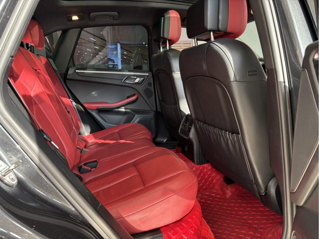 Porsche Macan 2021