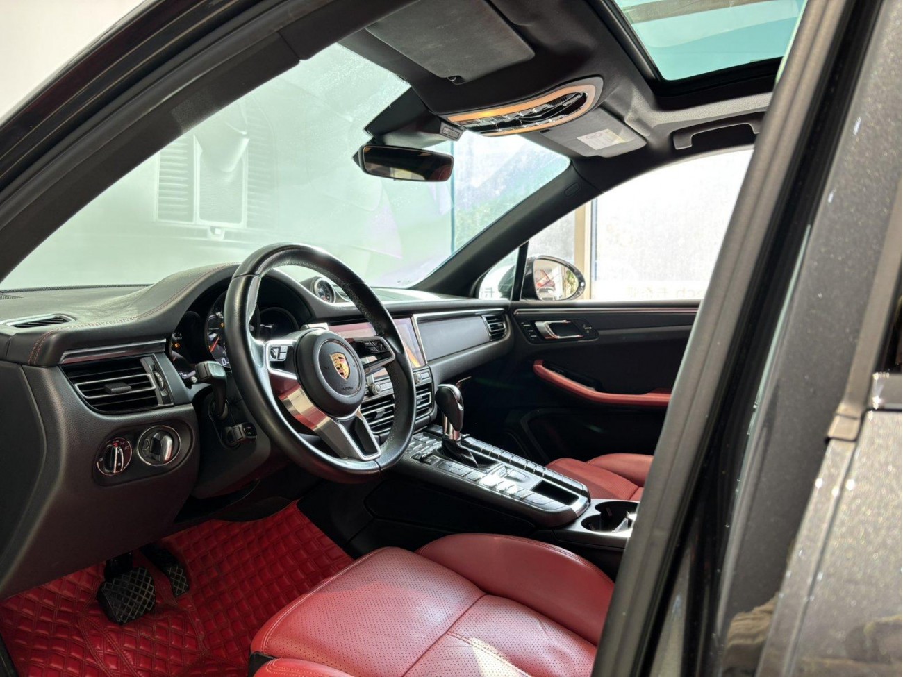 Porsche Macan 2021