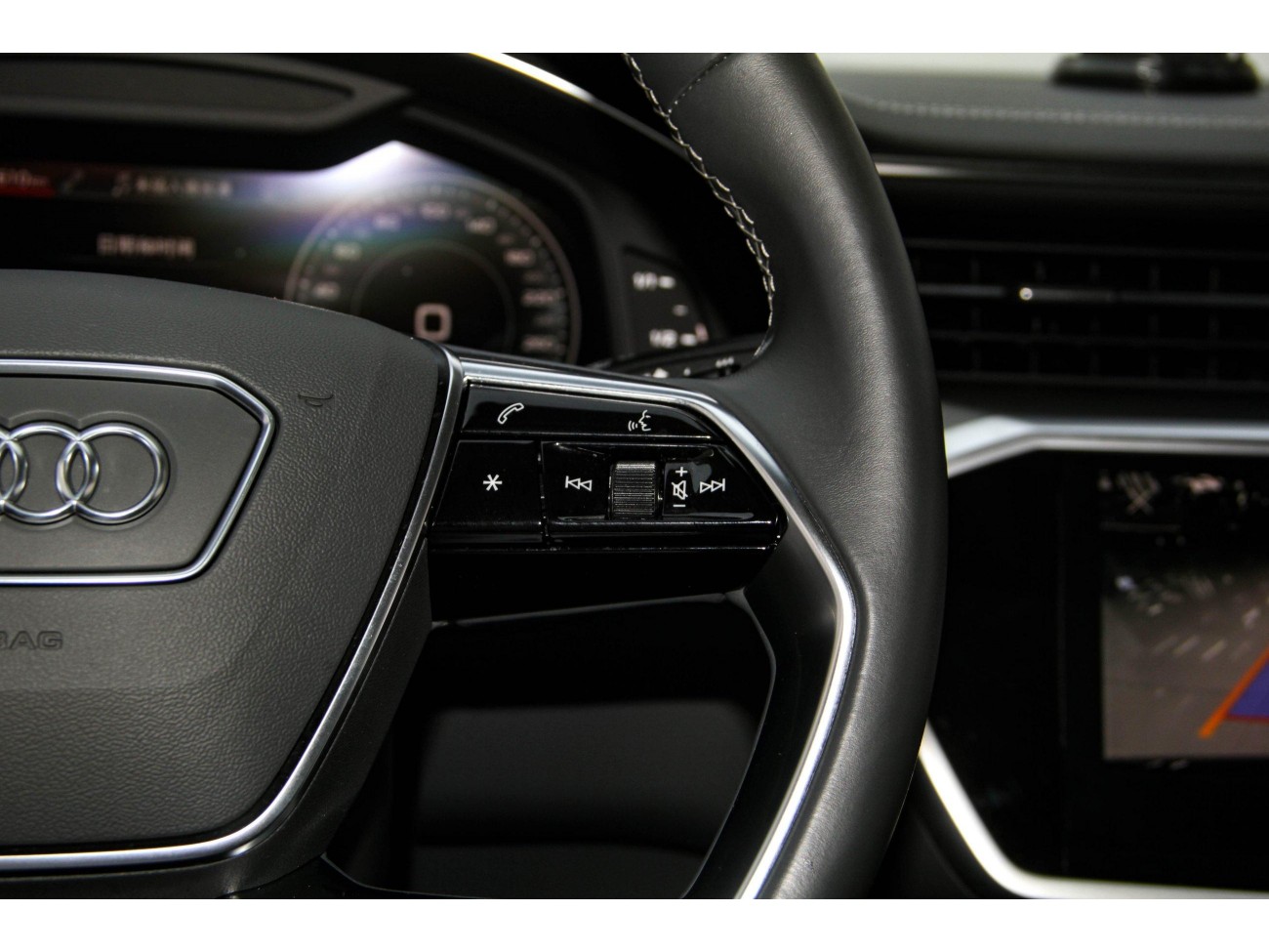 Audi A7L 45 TFSI 2024