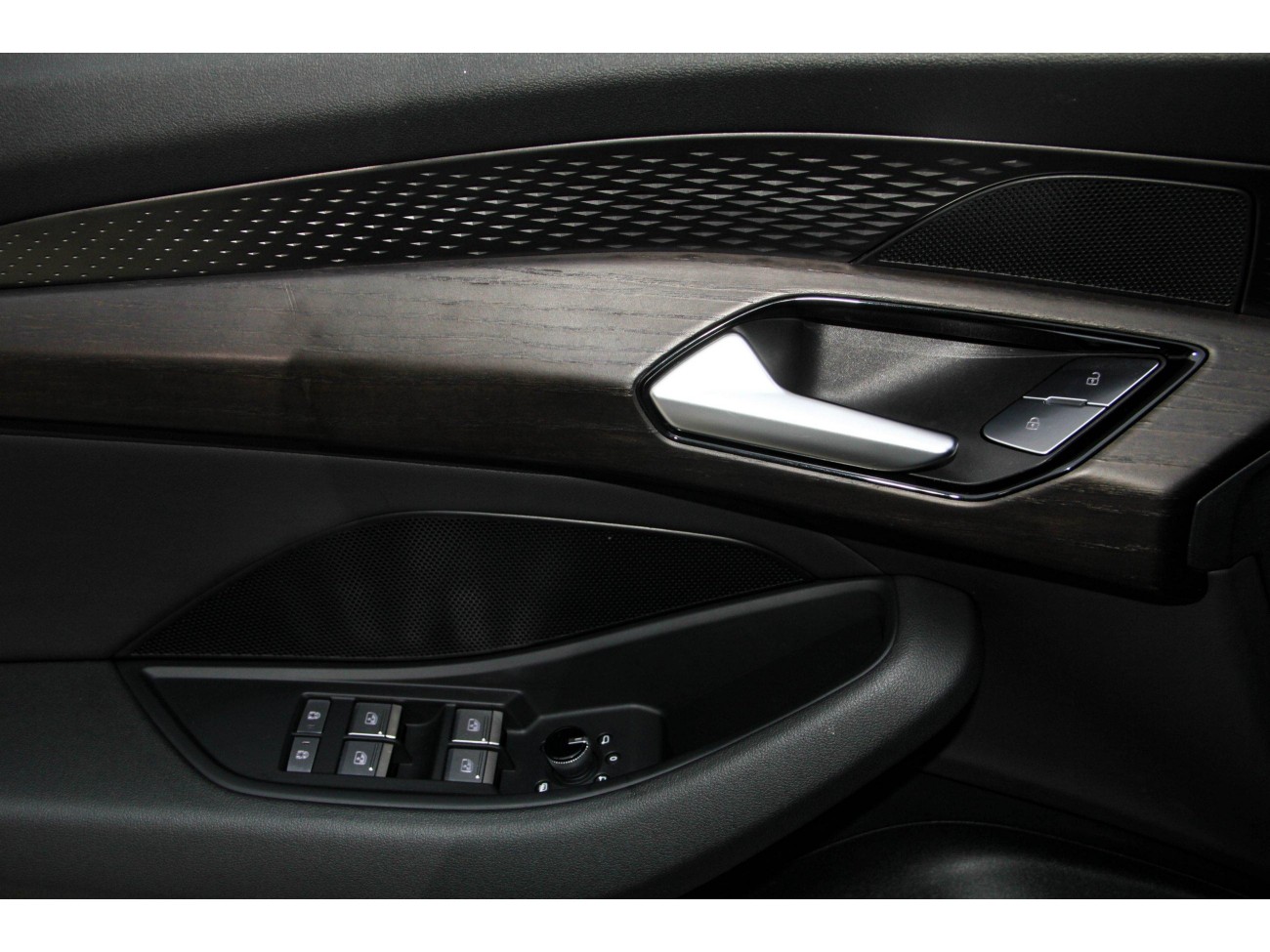 Audi Q6 40 TFSI 2024