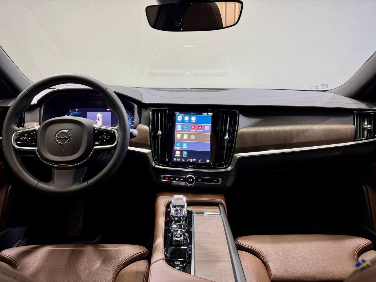 Volvo S90 2025
