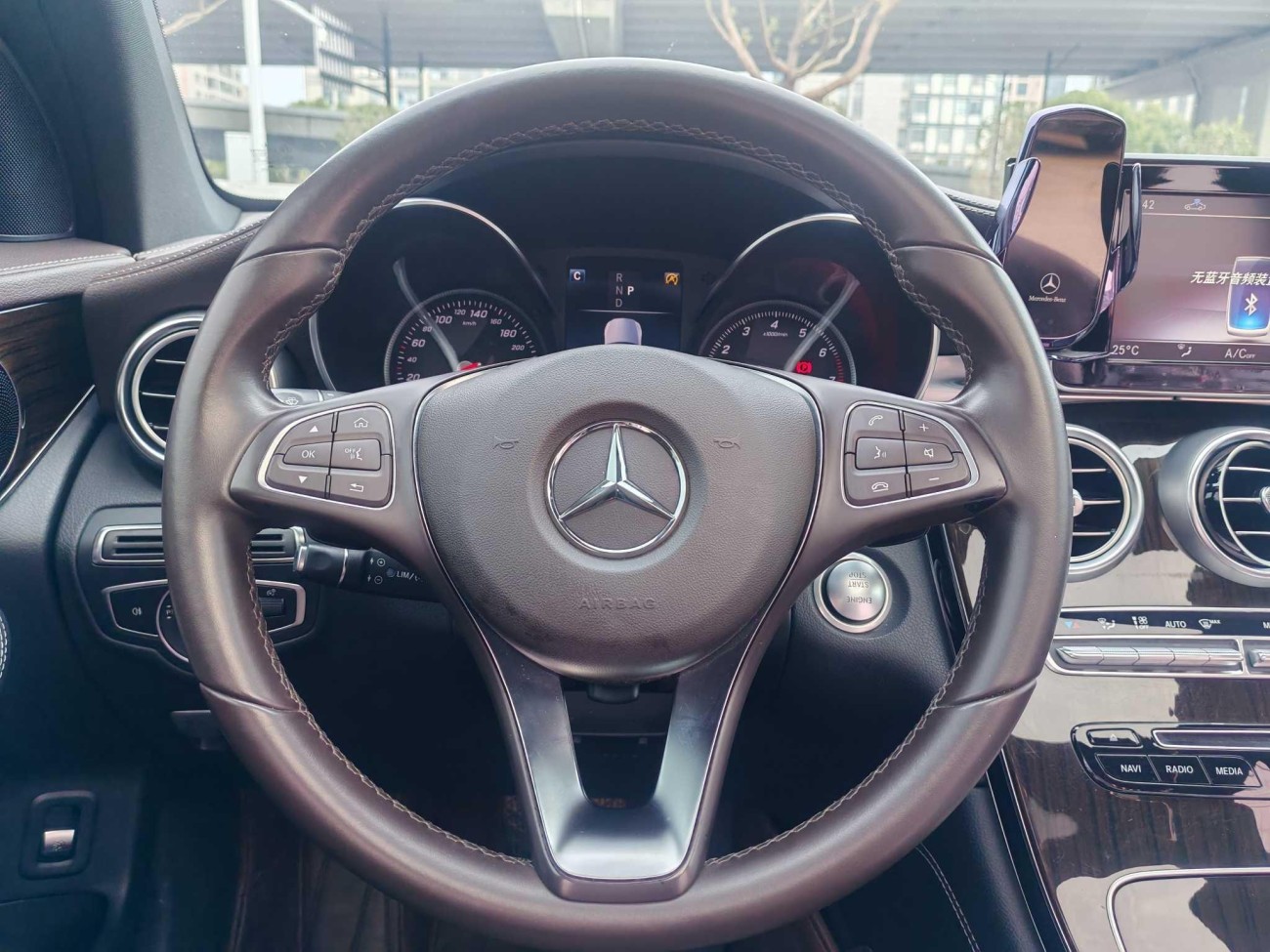 Mercedes-Benz GLC 260 L 2019