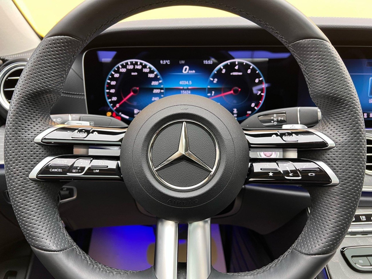 Mercedes-Benz E 260 L 2022