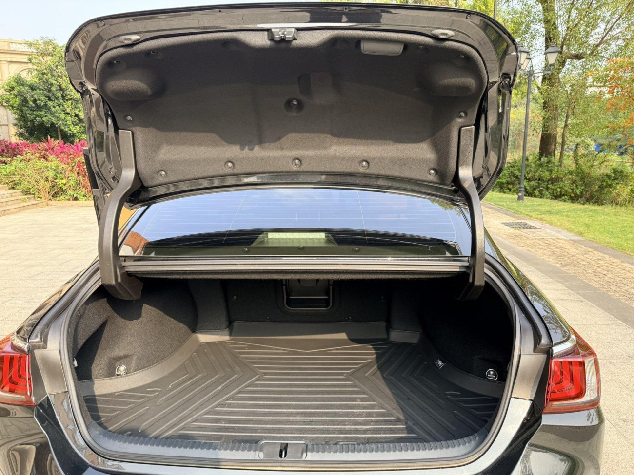 Lexus ES 200 2024