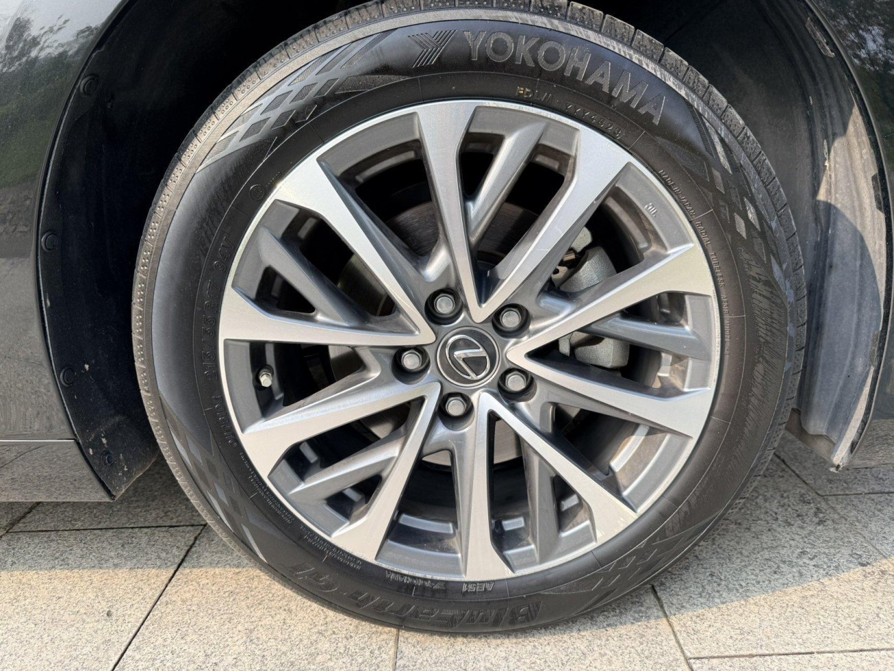 Lexus ES 200 2024