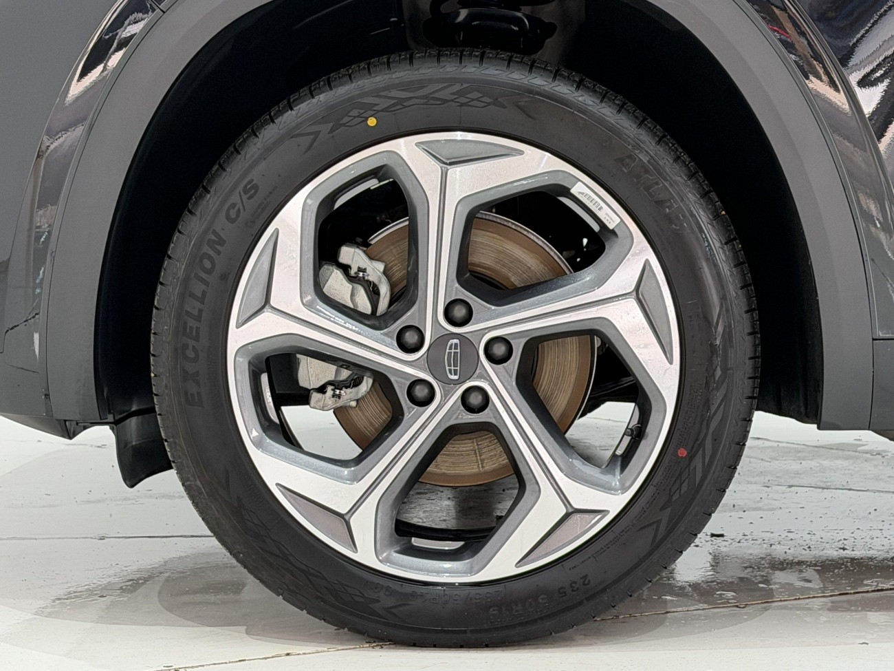 Geely Xingyue L 2025