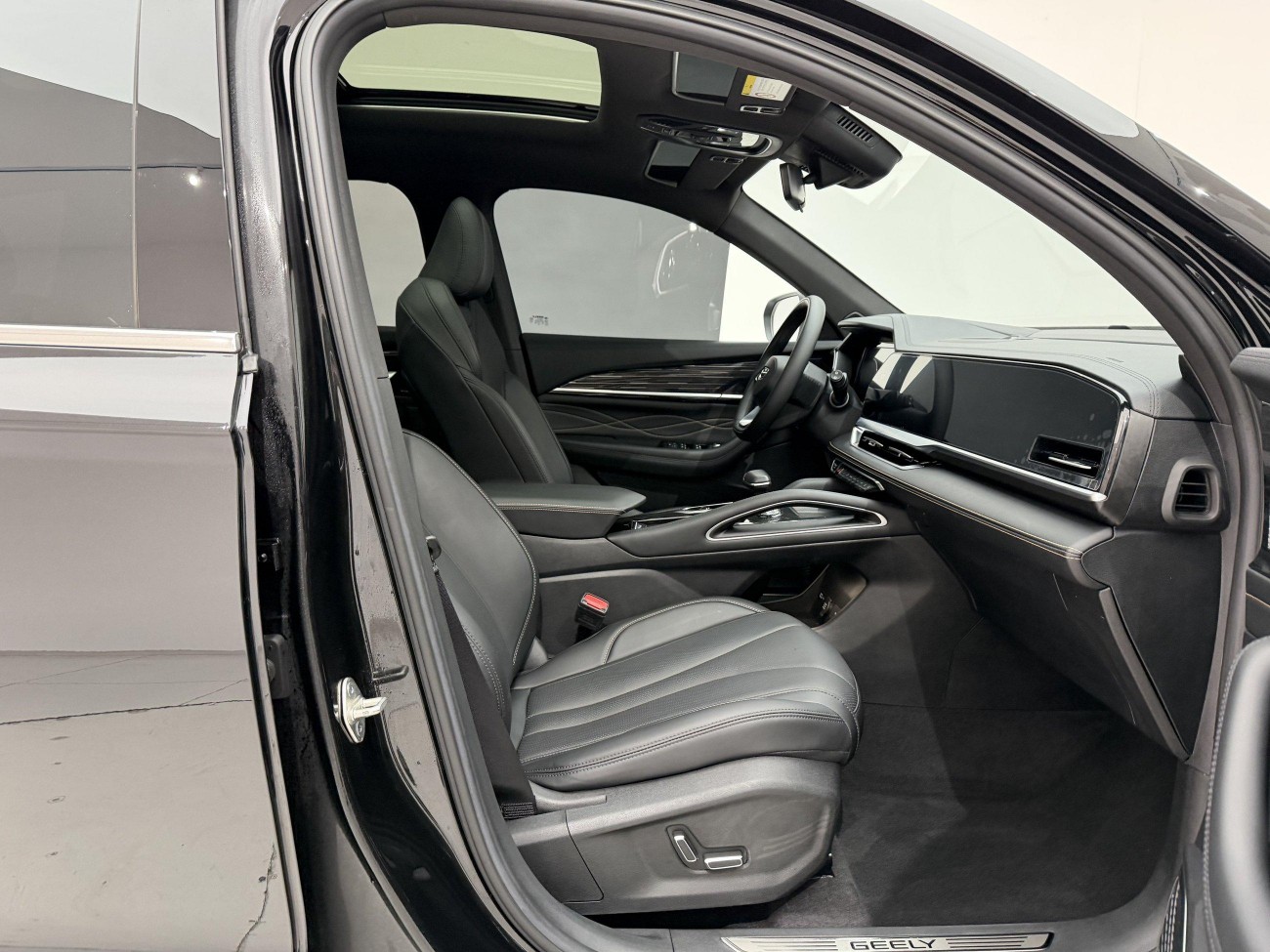 Geely Xingyue L 2025