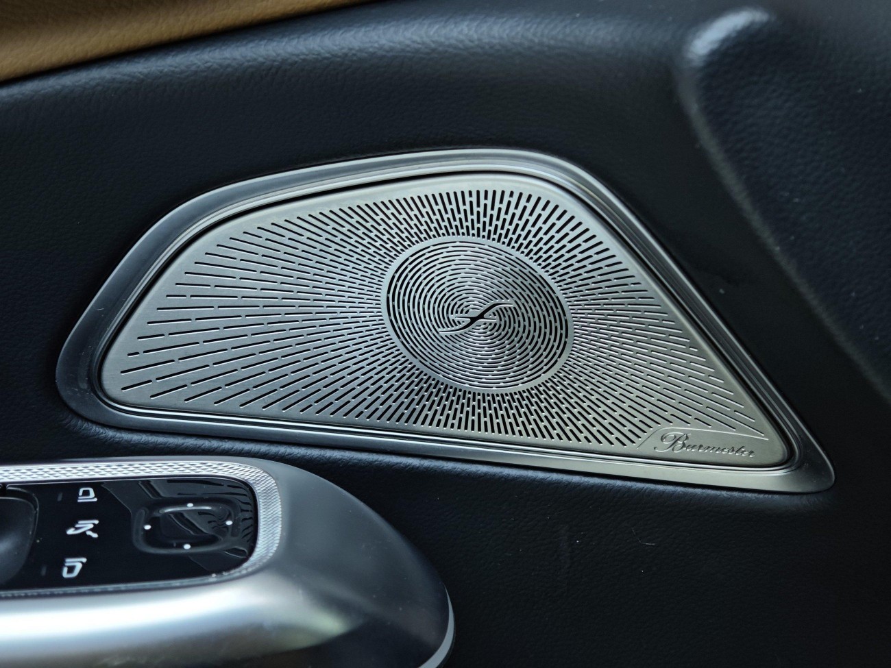 Mercedes-Benz E 300 L 2025