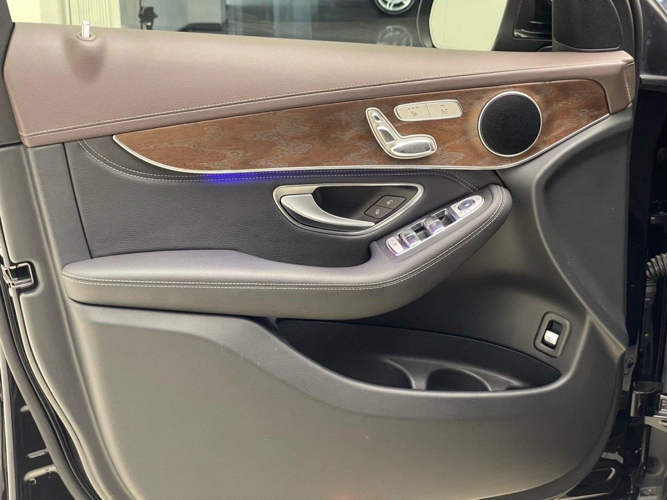 Mercedes-Benz GLC 260 L 2020