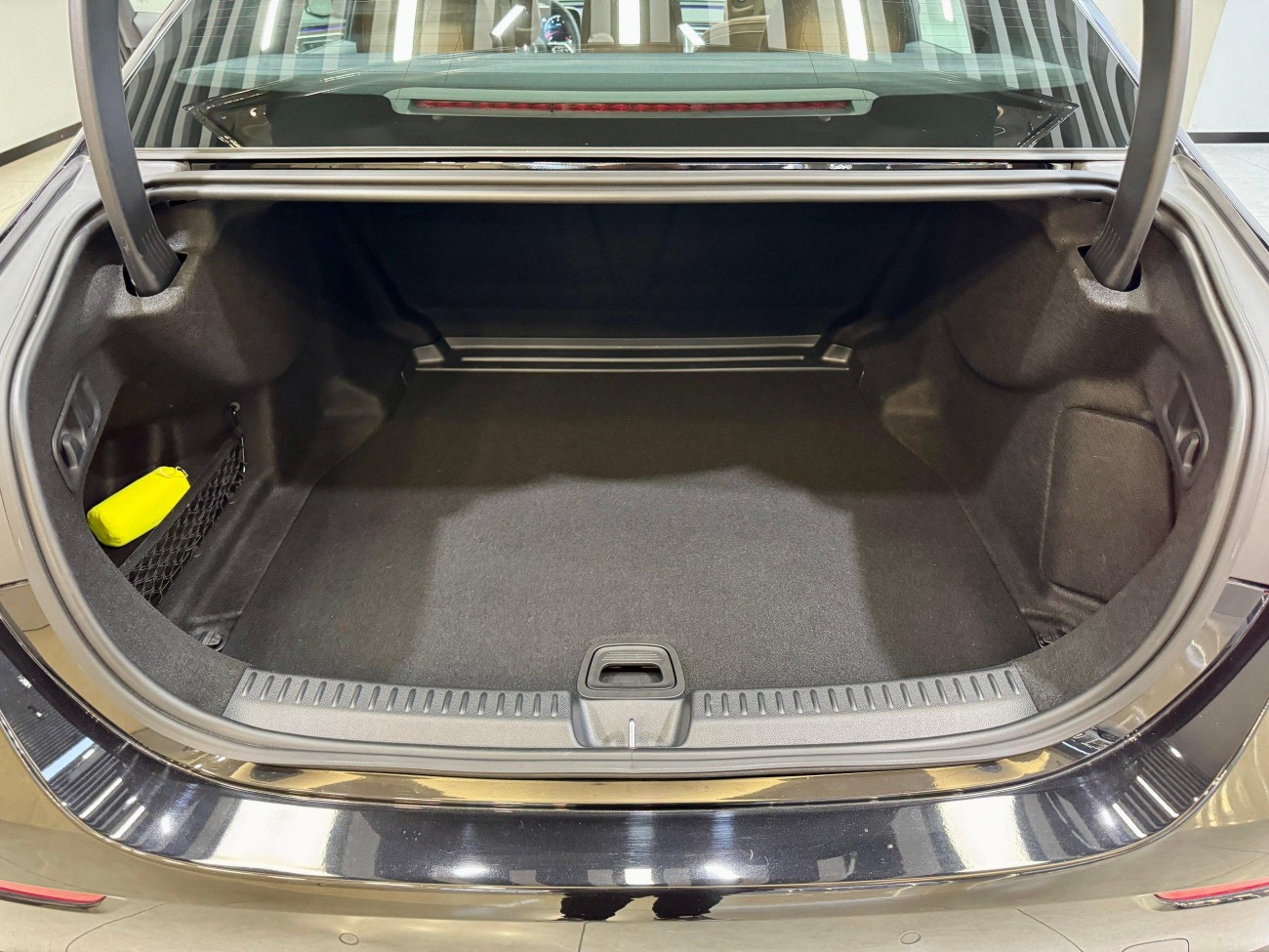 Mercedes-Benz E 300 L 2026