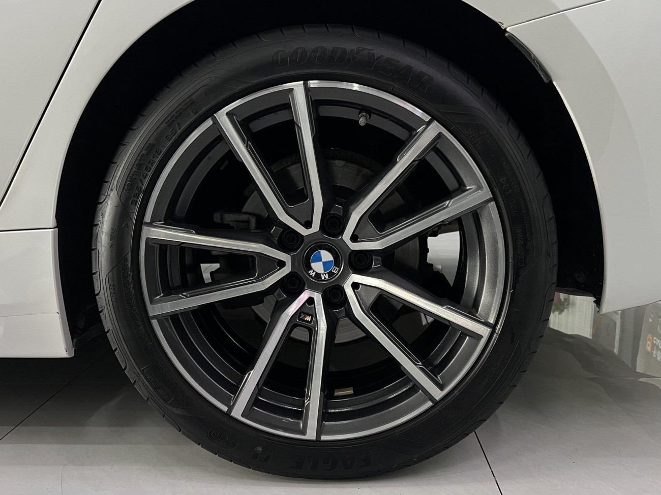 BMW 325Li 2020
