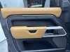 Land Rover Defender 2024