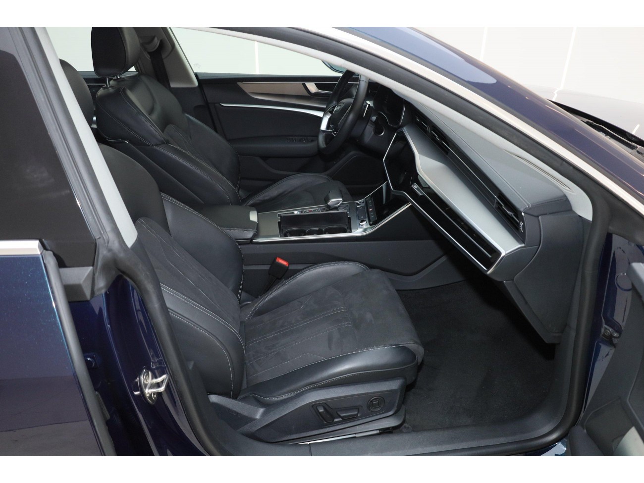 Audi A7L 45 TFSI 2024