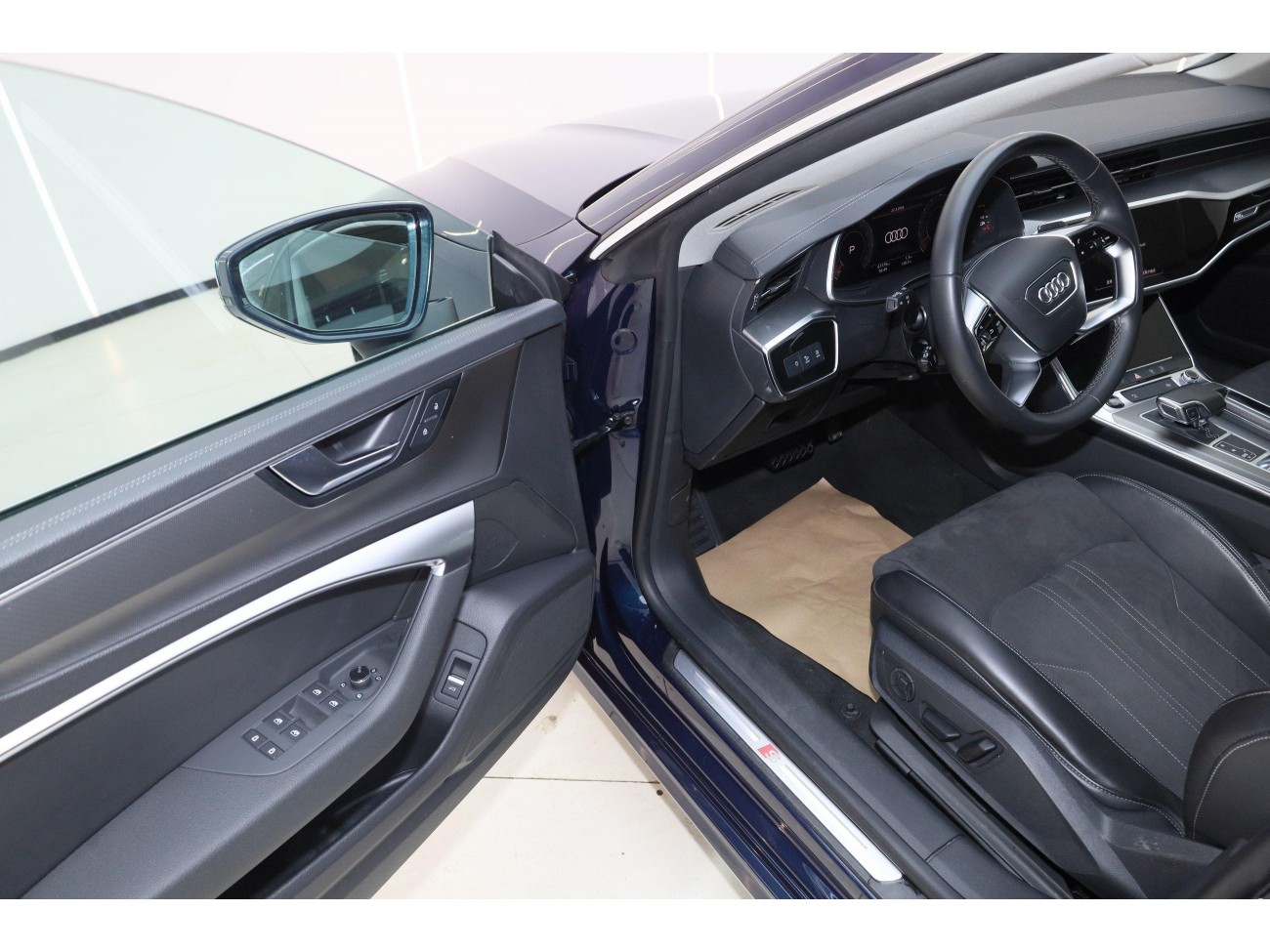 Audi A7L 45 TFSI 2024