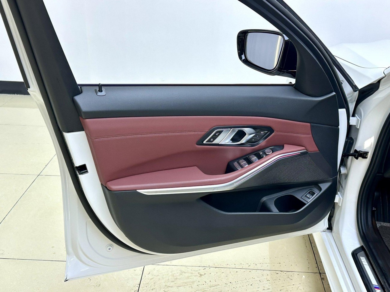 BMW 325Li 2024