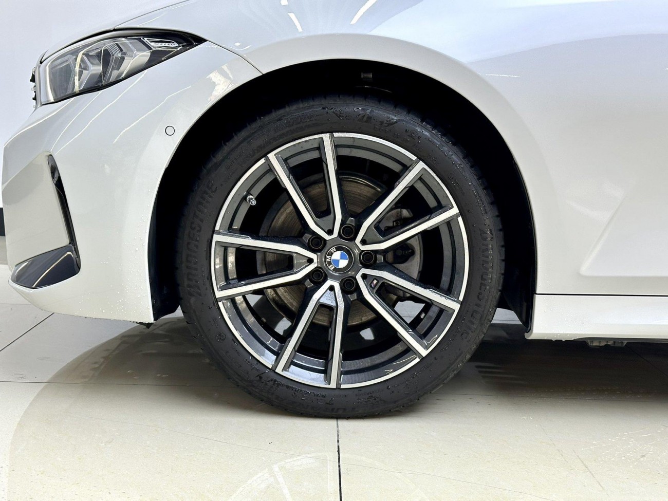 BMW 325Li 2024