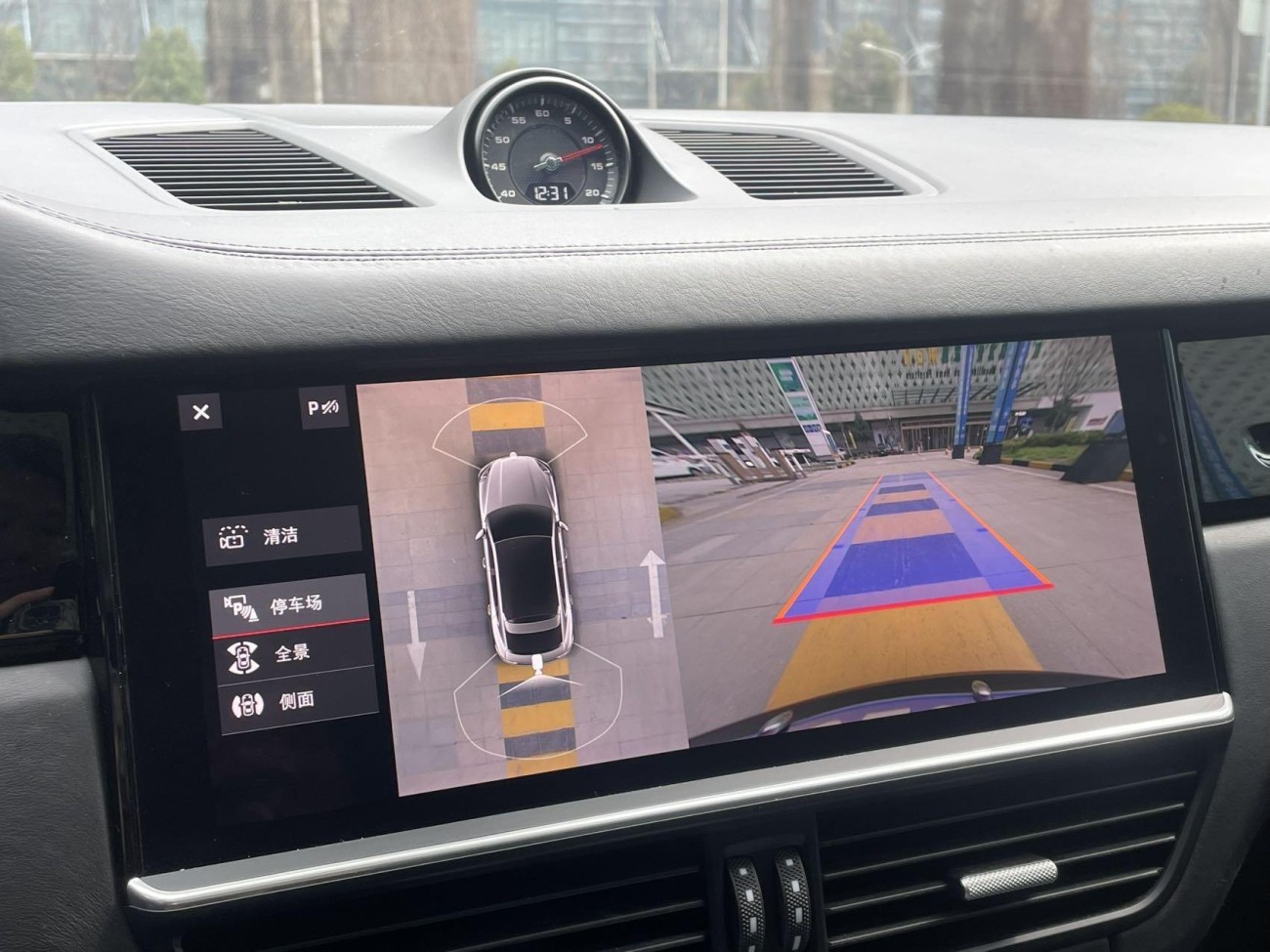 Porsche Cayenne 2021