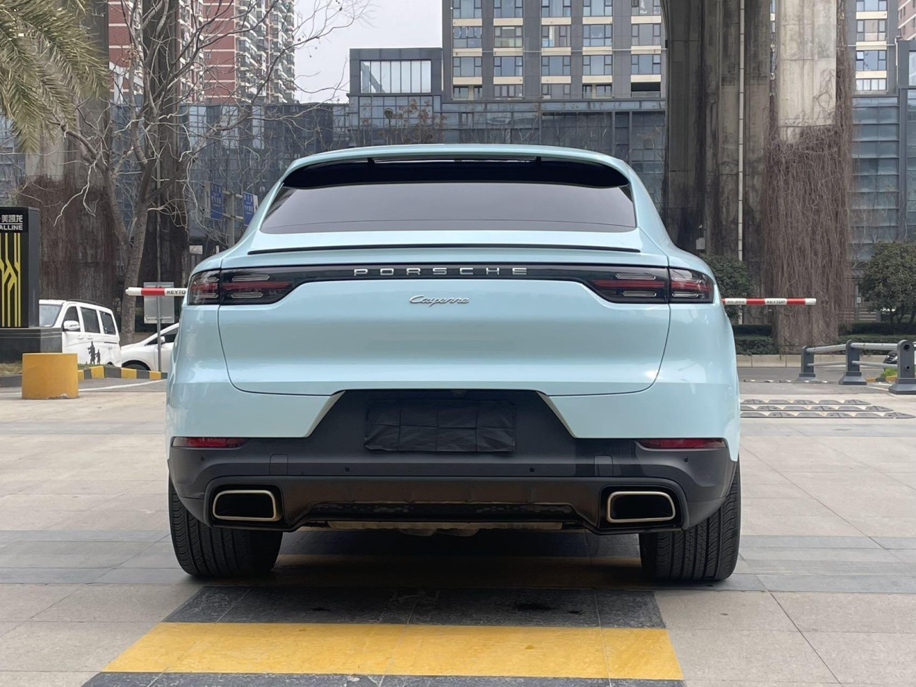 Porsche Cayenne 2021