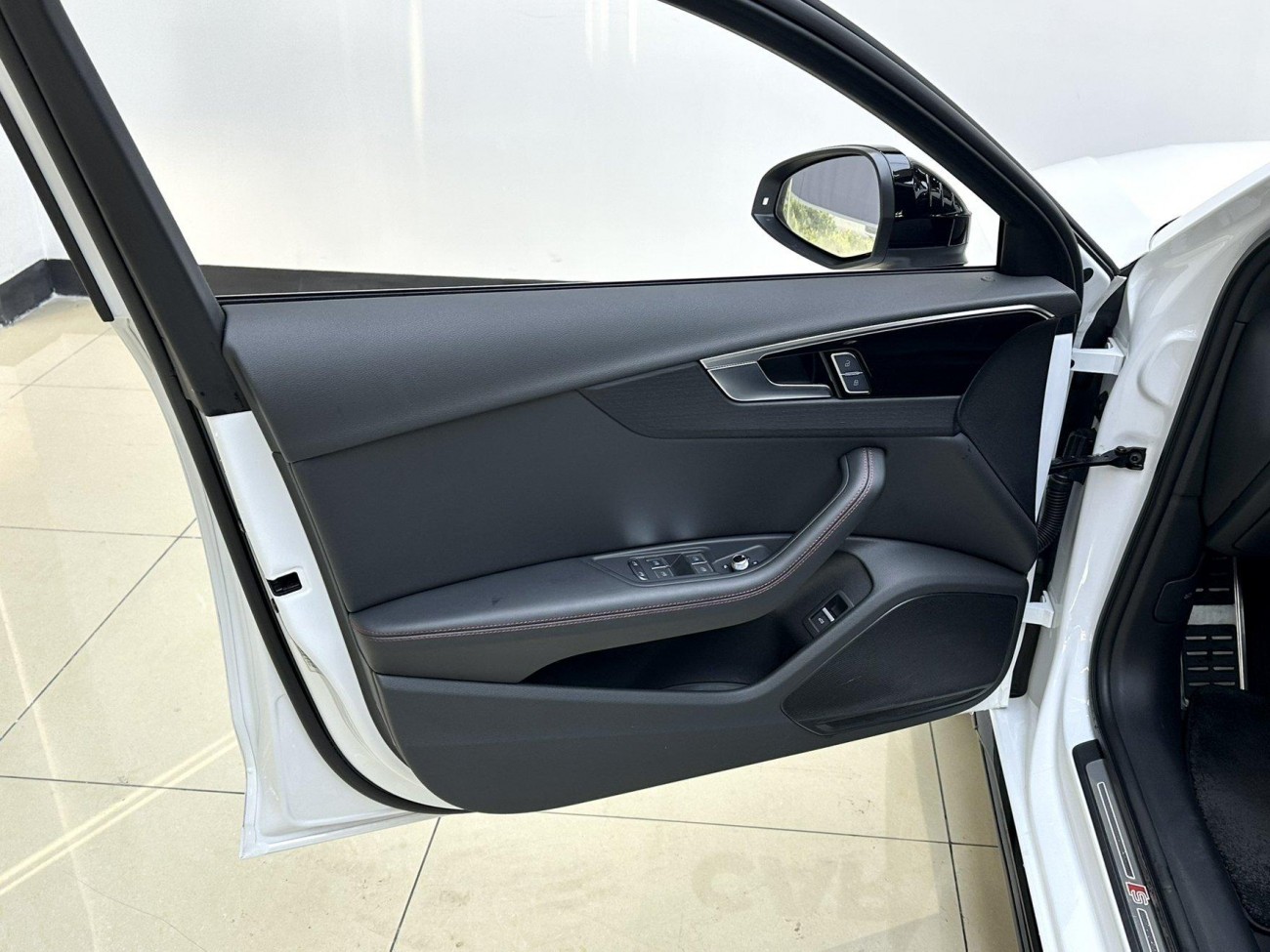 Audi A4L 2025