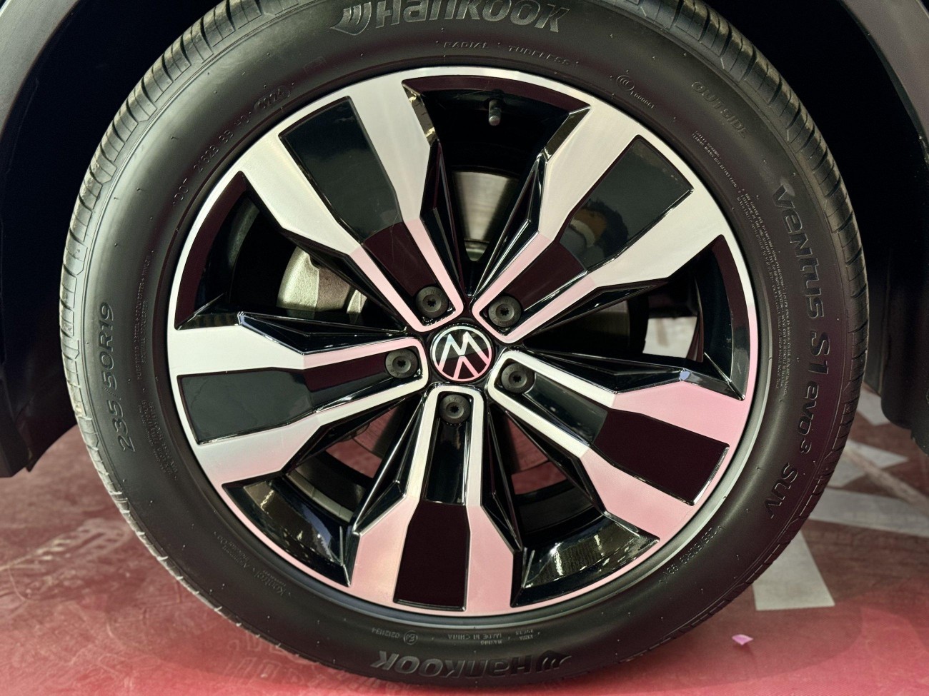 Volkswagen Tiguan L 2024