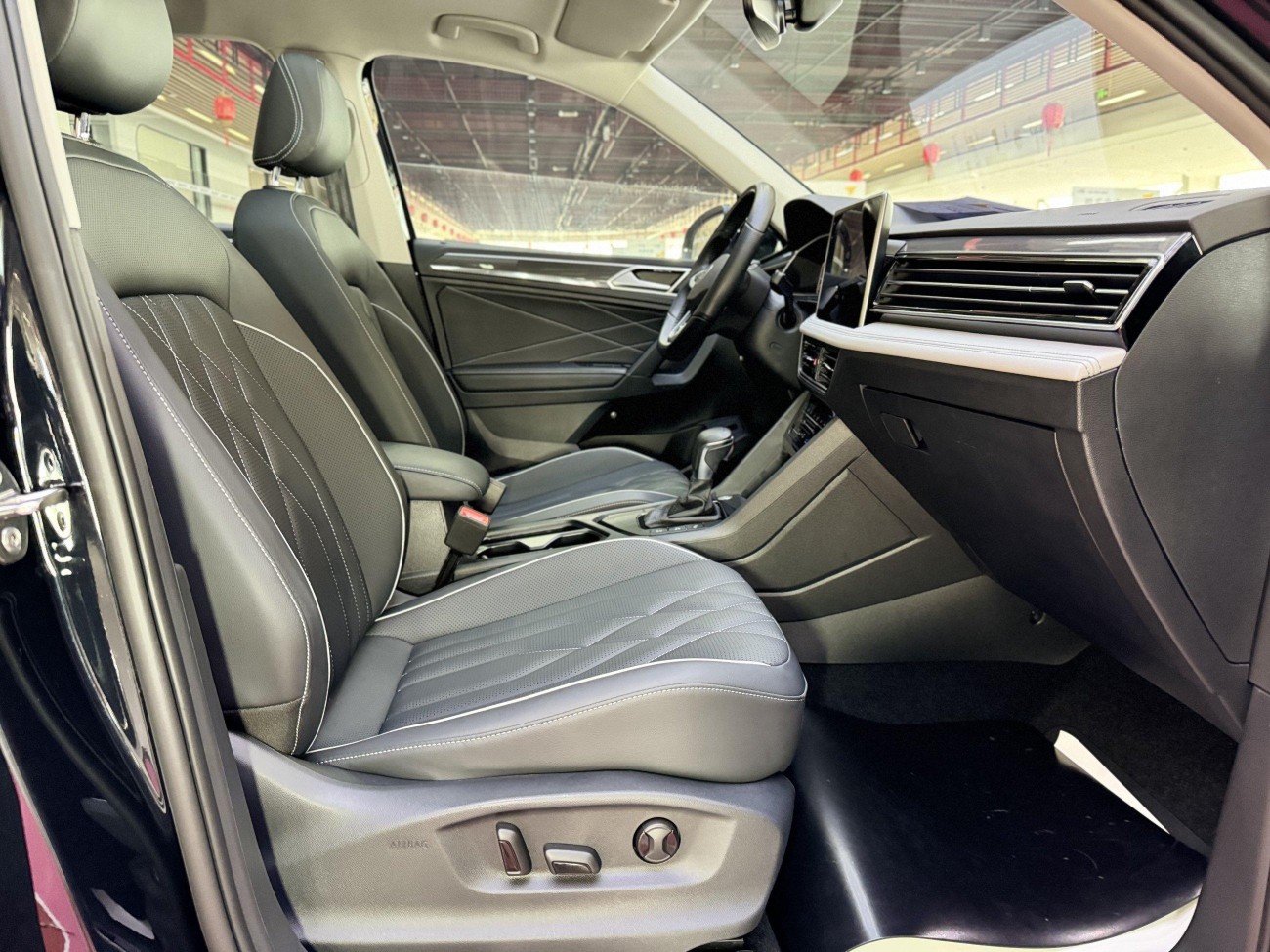 Volkswagen Tiguan L 2024