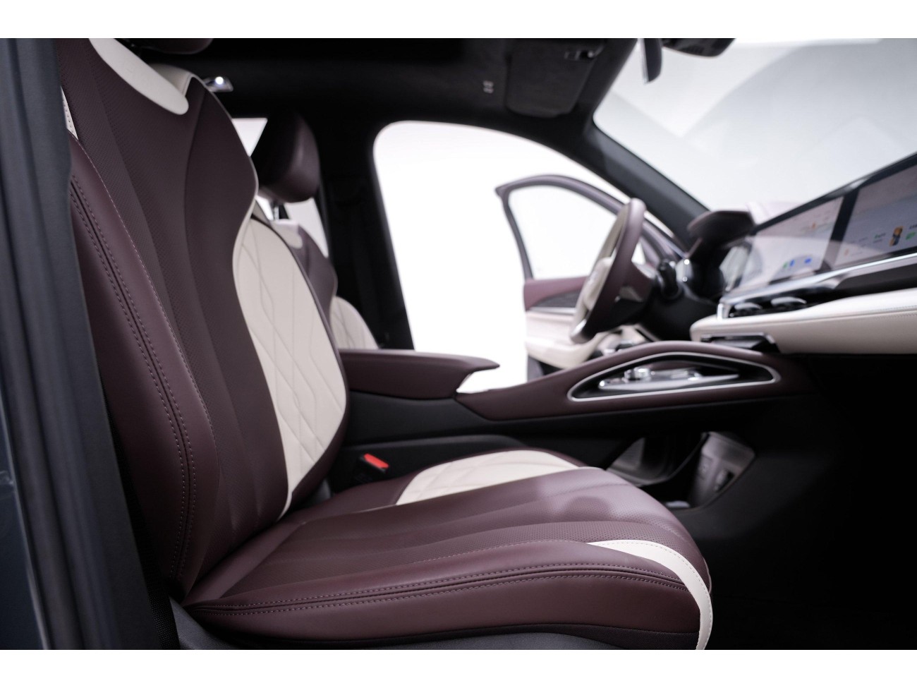 Geely Xingyue L 2022