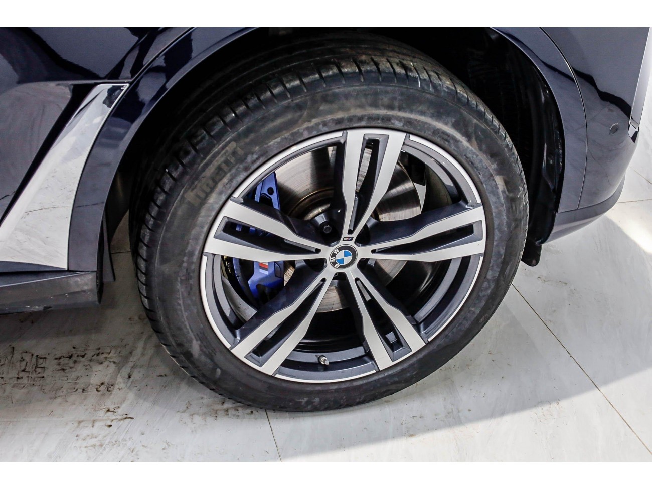 BMW X7 2023