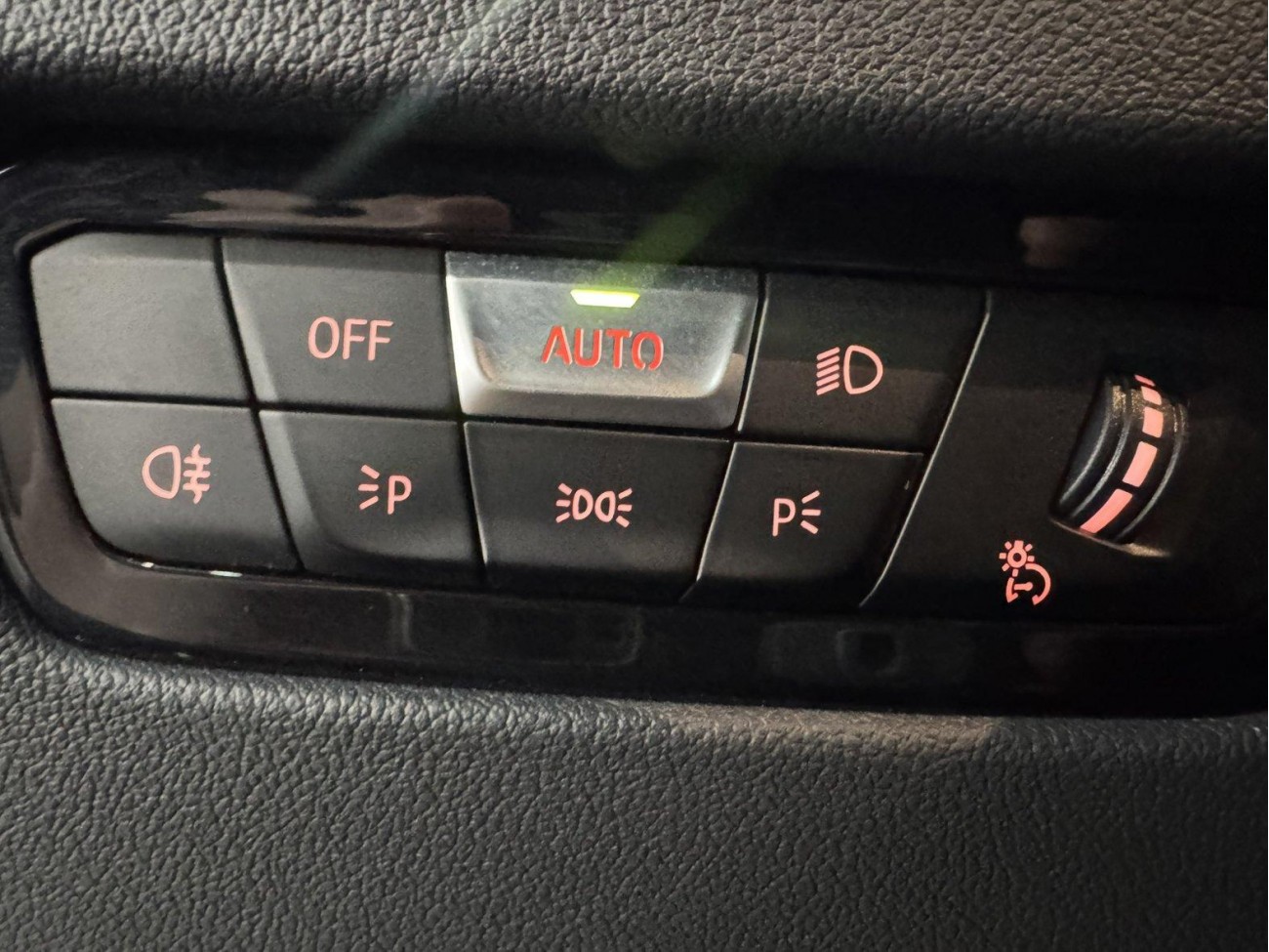 BMW 325Li 2024