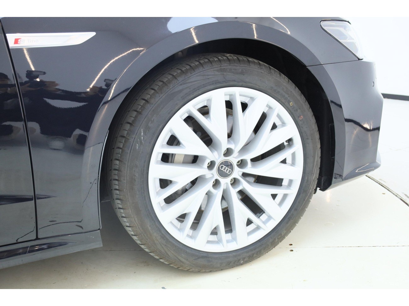 Audi A7L 45 TFSI 2024