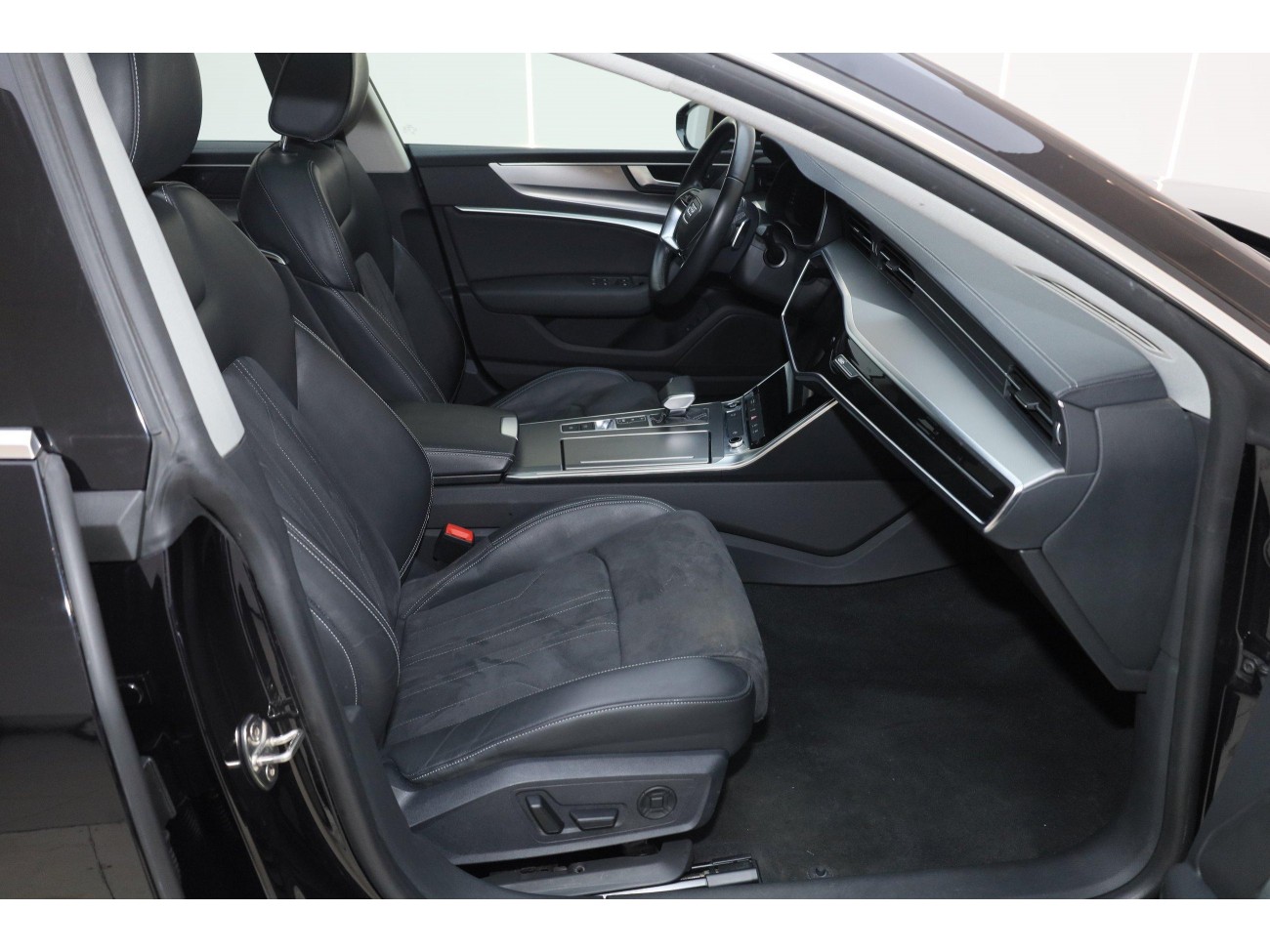 Audi A7L 45 TFSI 2024