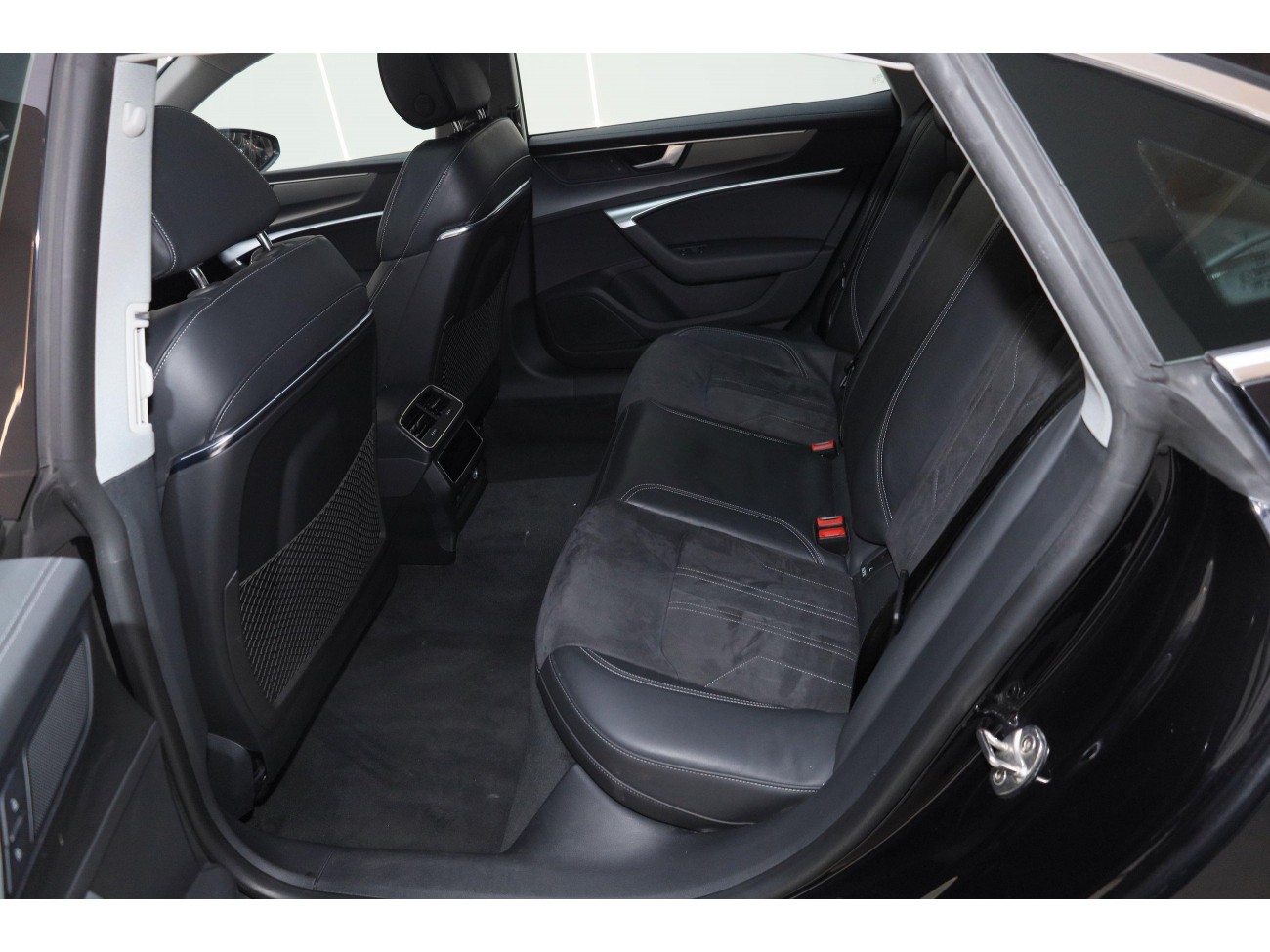 Audi A7L 45 TFSI 2024