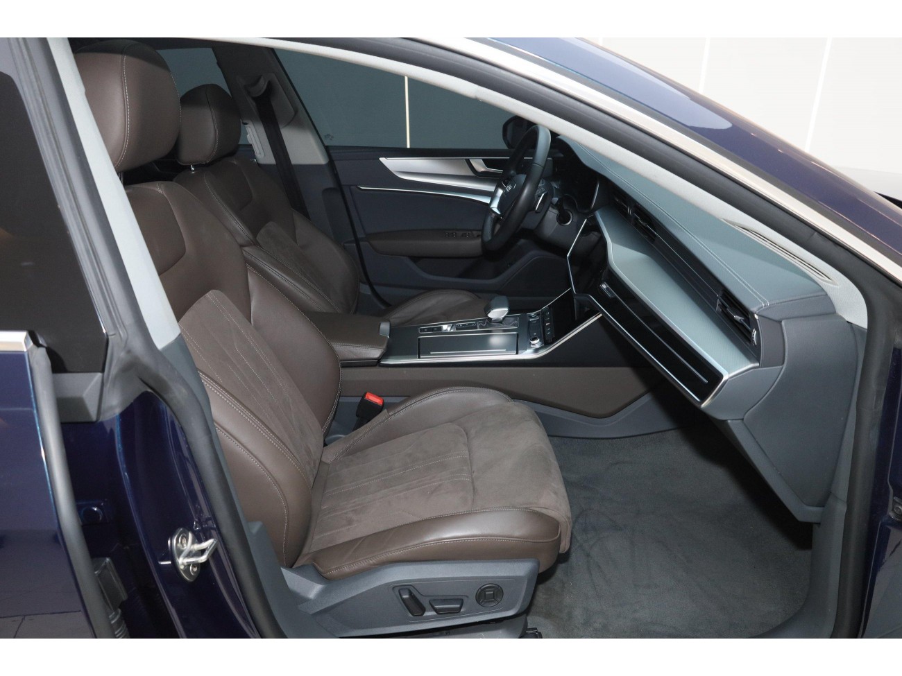 Audi A7L 45 TFSI 2024