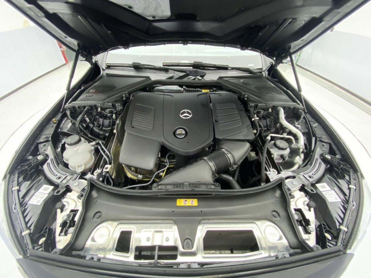 Mercedes-Benz E 300 L 2025