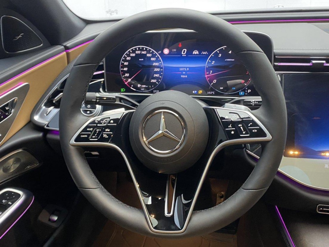 Mercedes-Benz E 300 L 2025