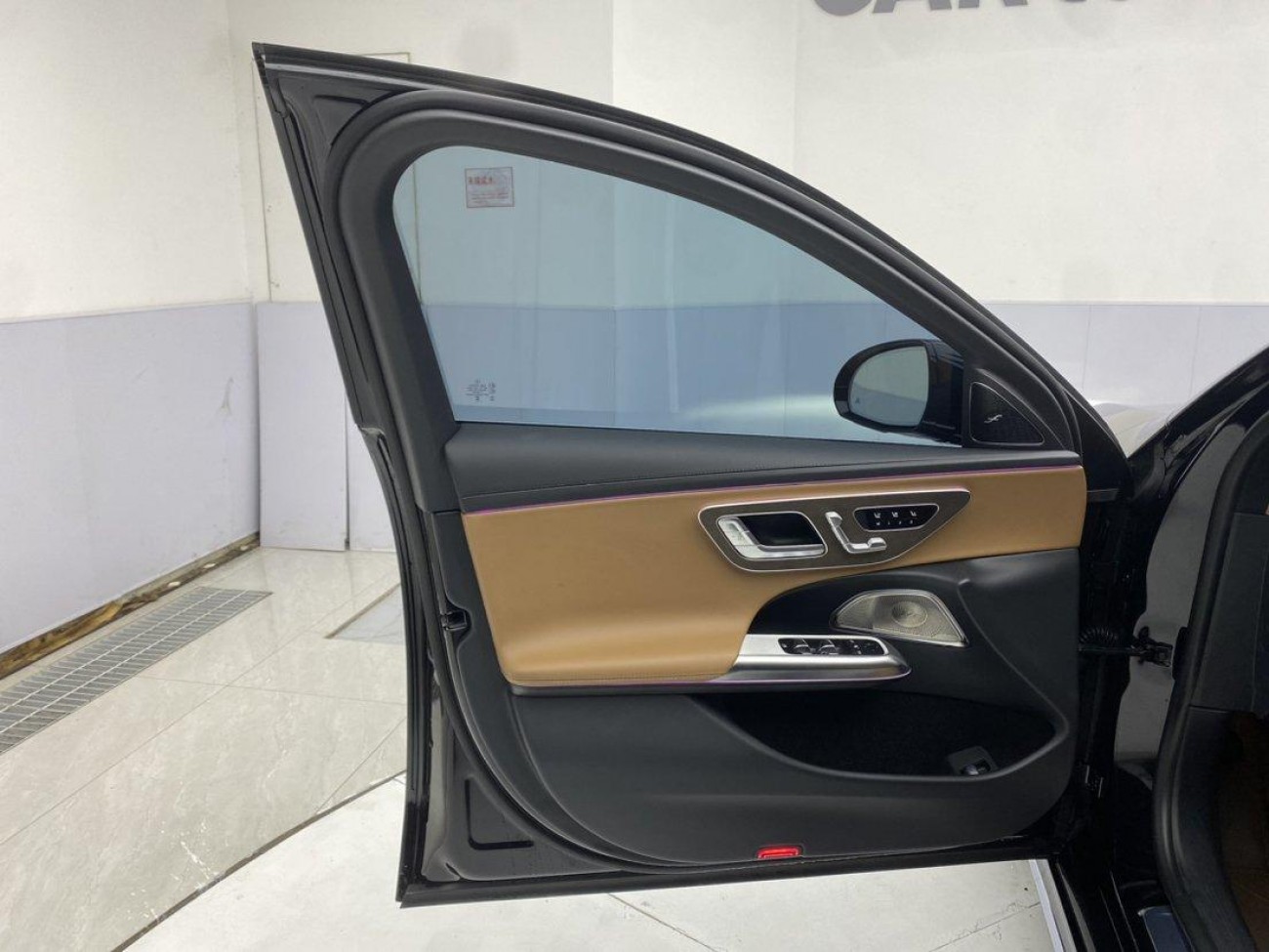 Mercedes-Benz E 300 L 2025